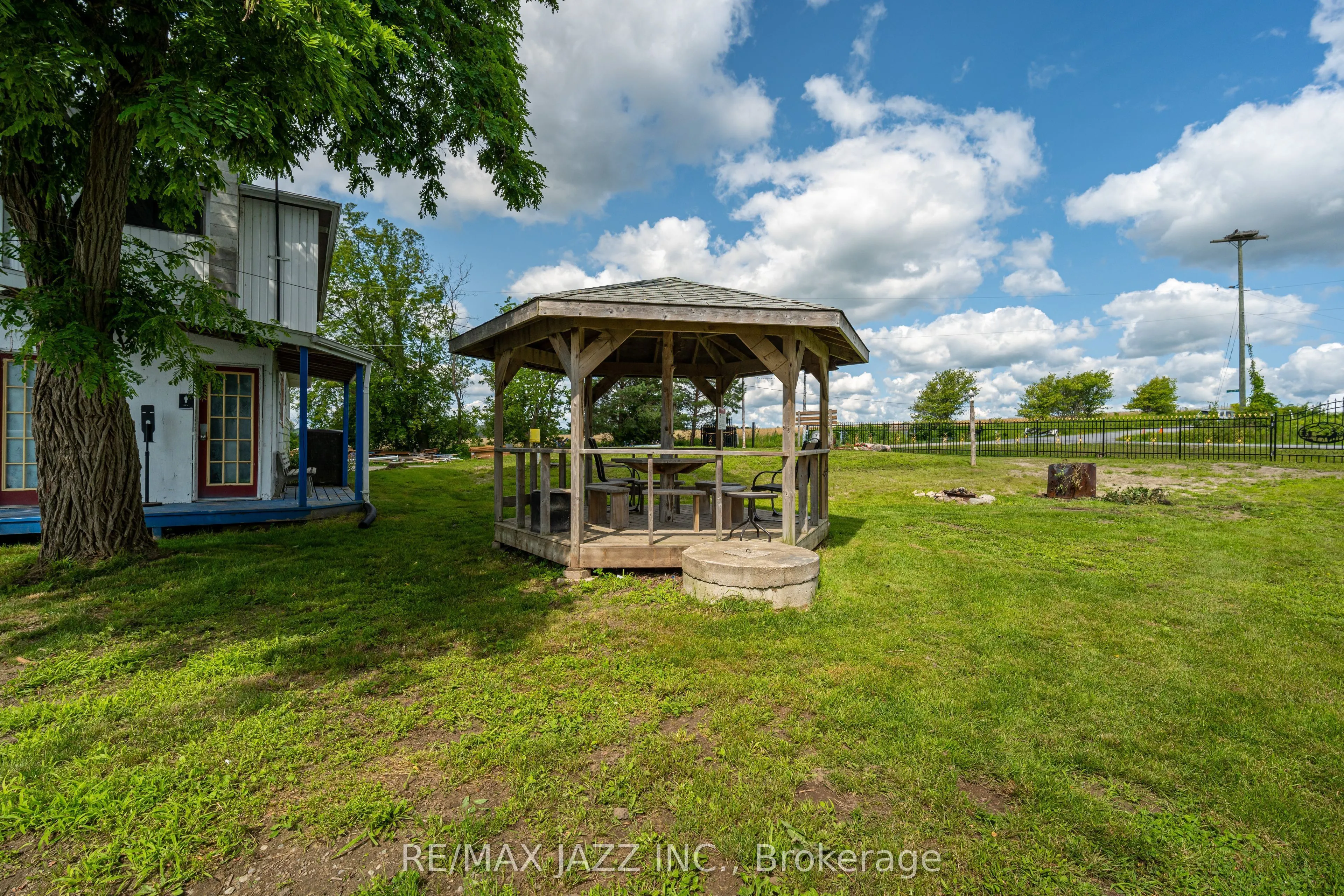 1087 Islandview Drive