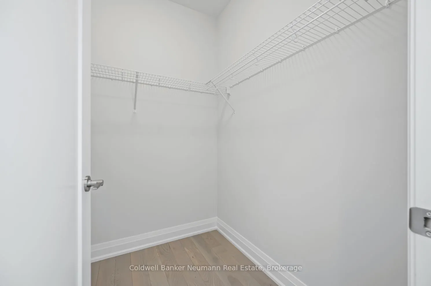 71 Wyndham Street S, #313