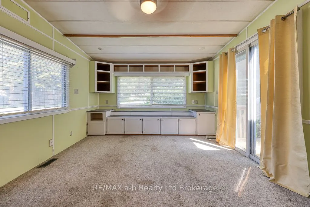 595487 59 Highway N, #14