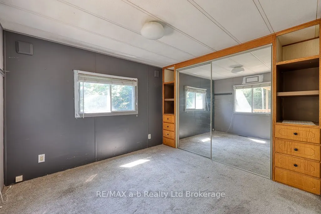 595487 59 Highway N, #14