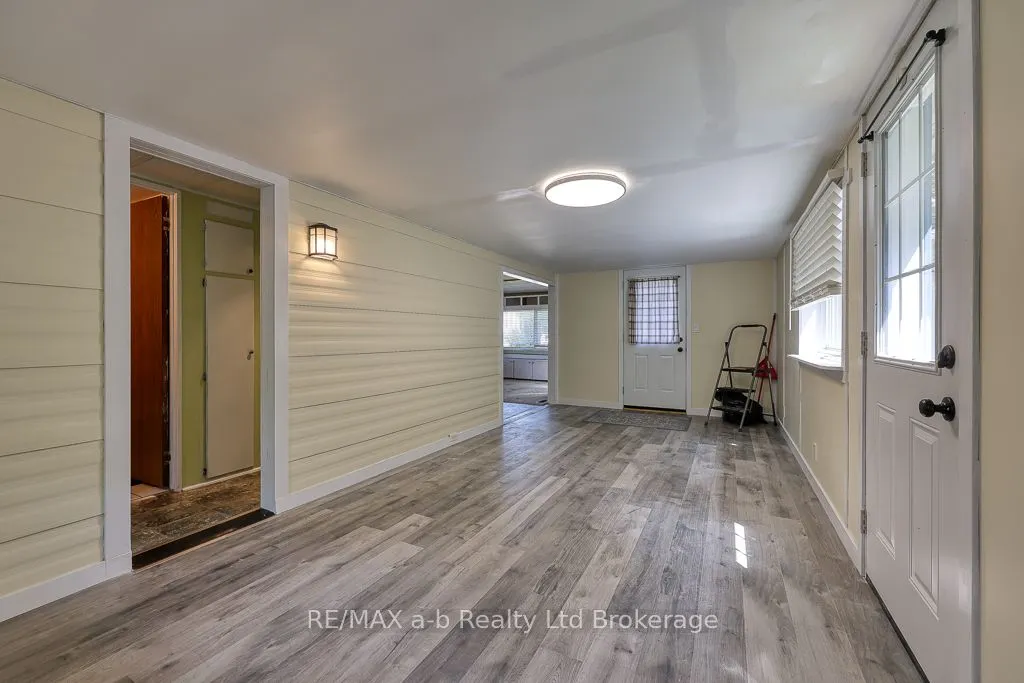 595487 59 Highway N, #14