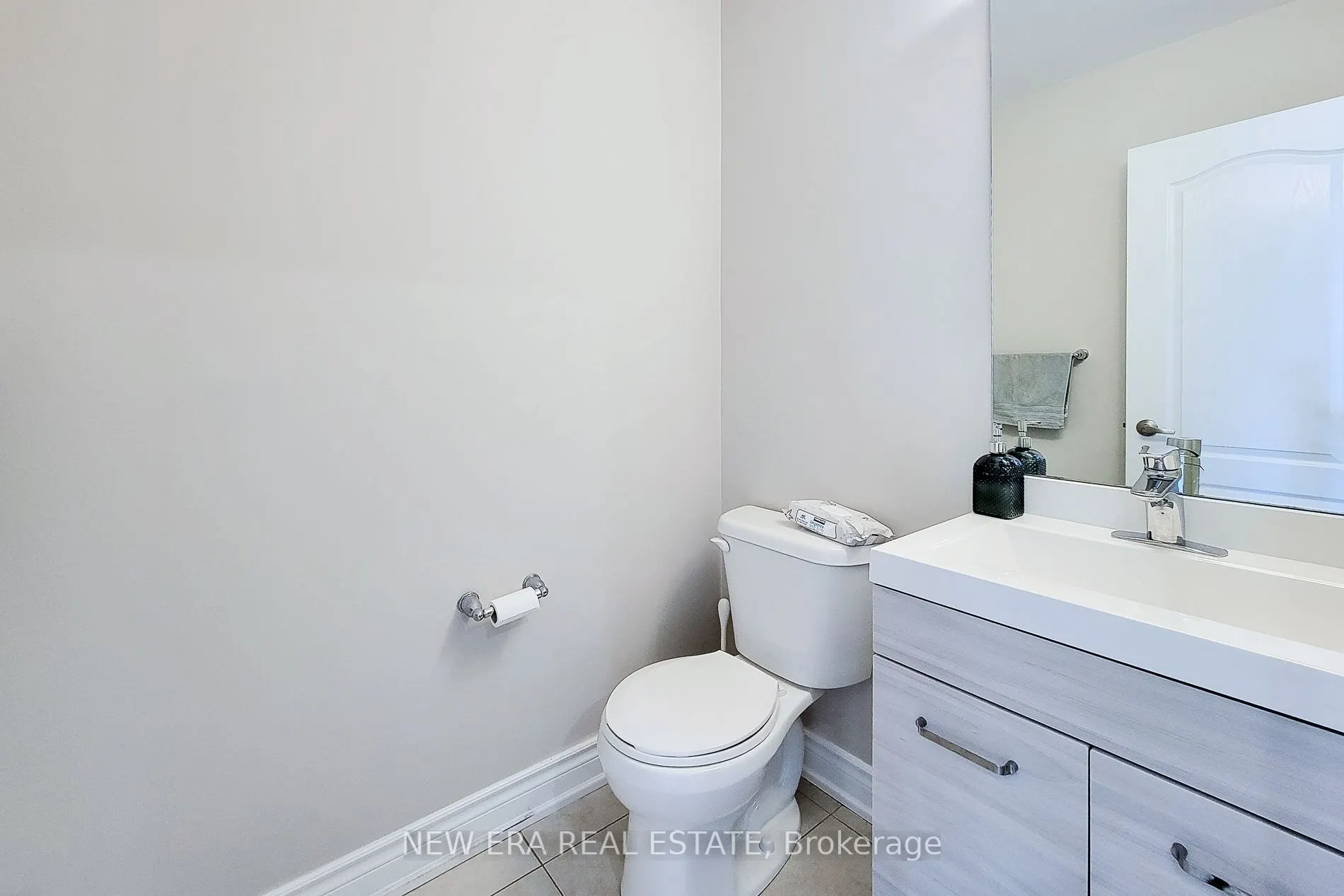 24 Esther Crescent