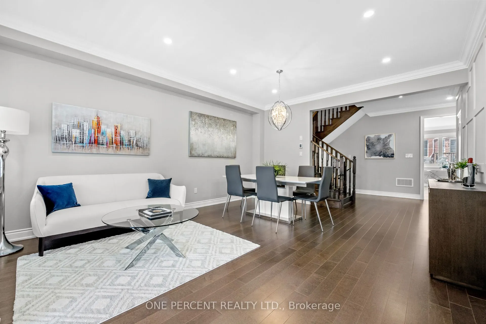 107 Avanti Crescent