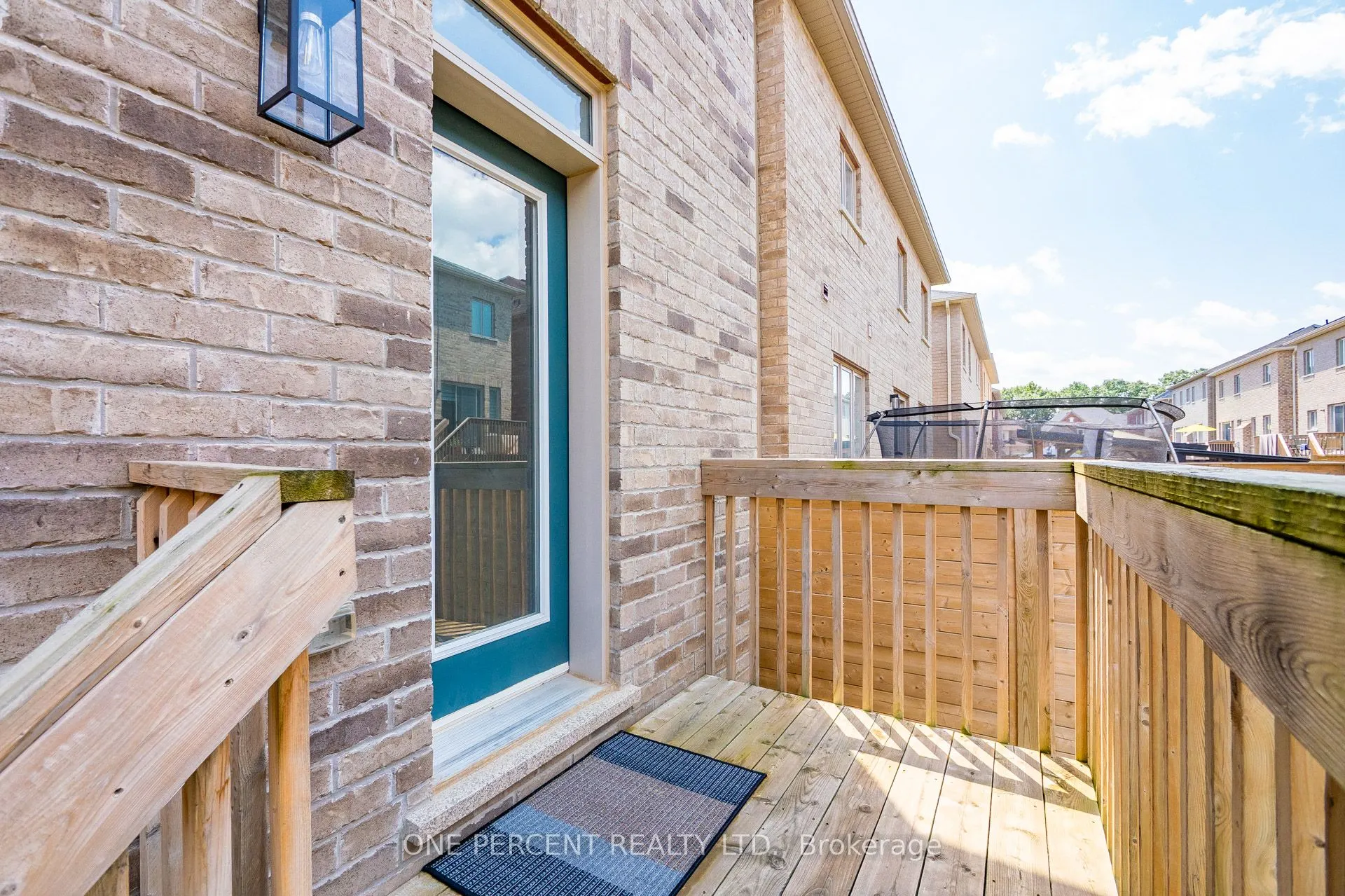 107 Avanti Crescent