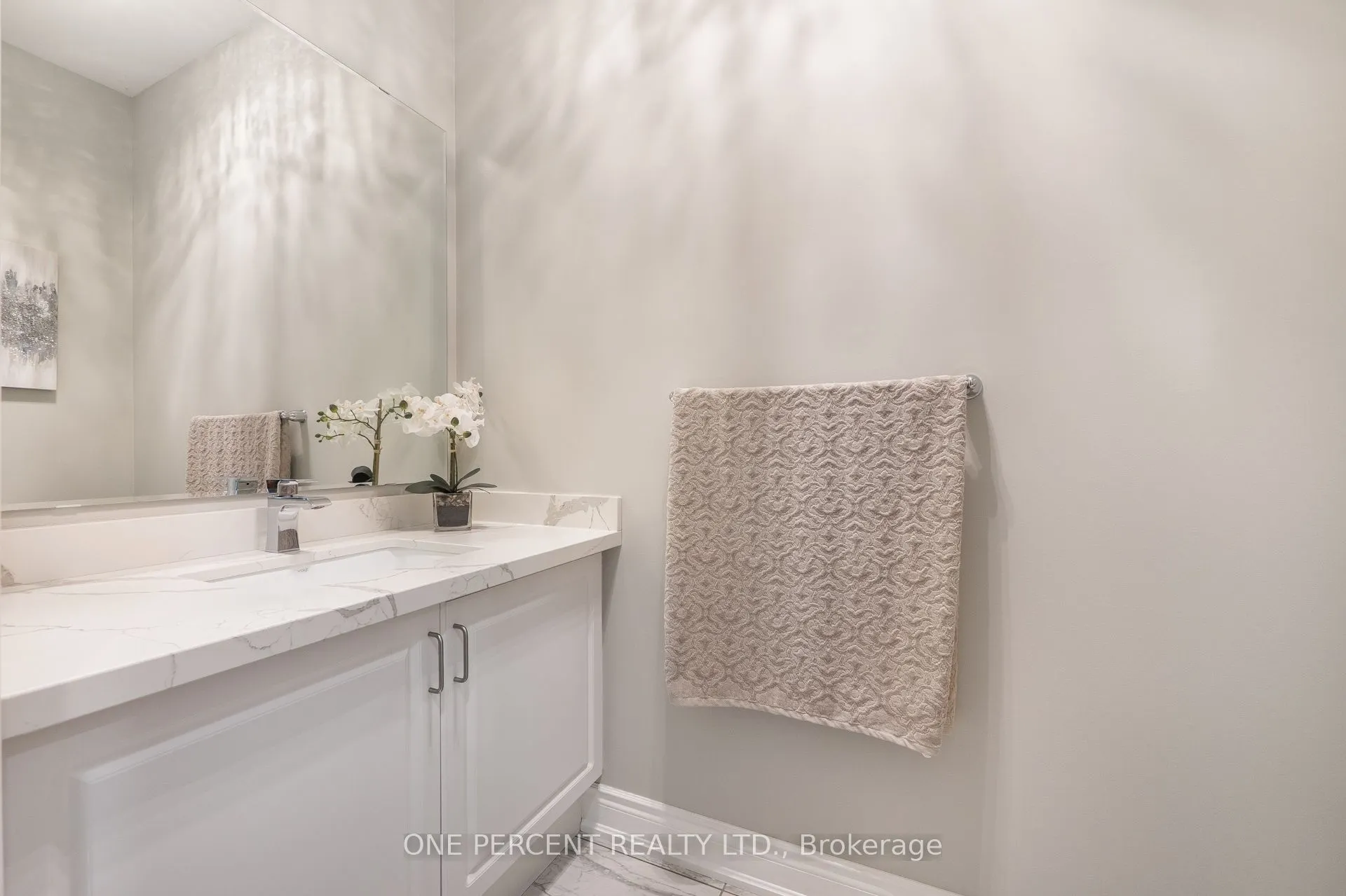 107 Avanti Crescent