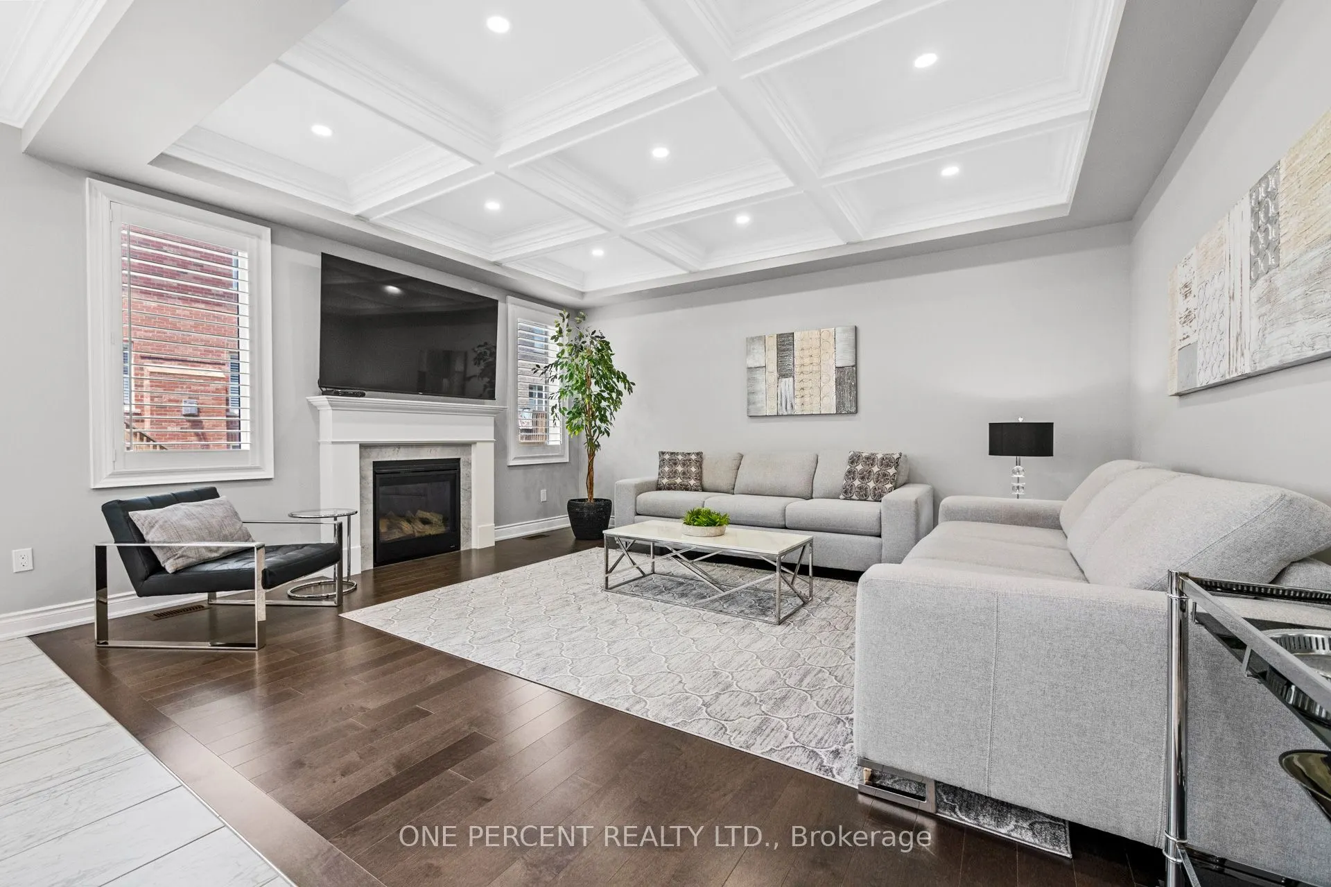 107 Avanti Crescent