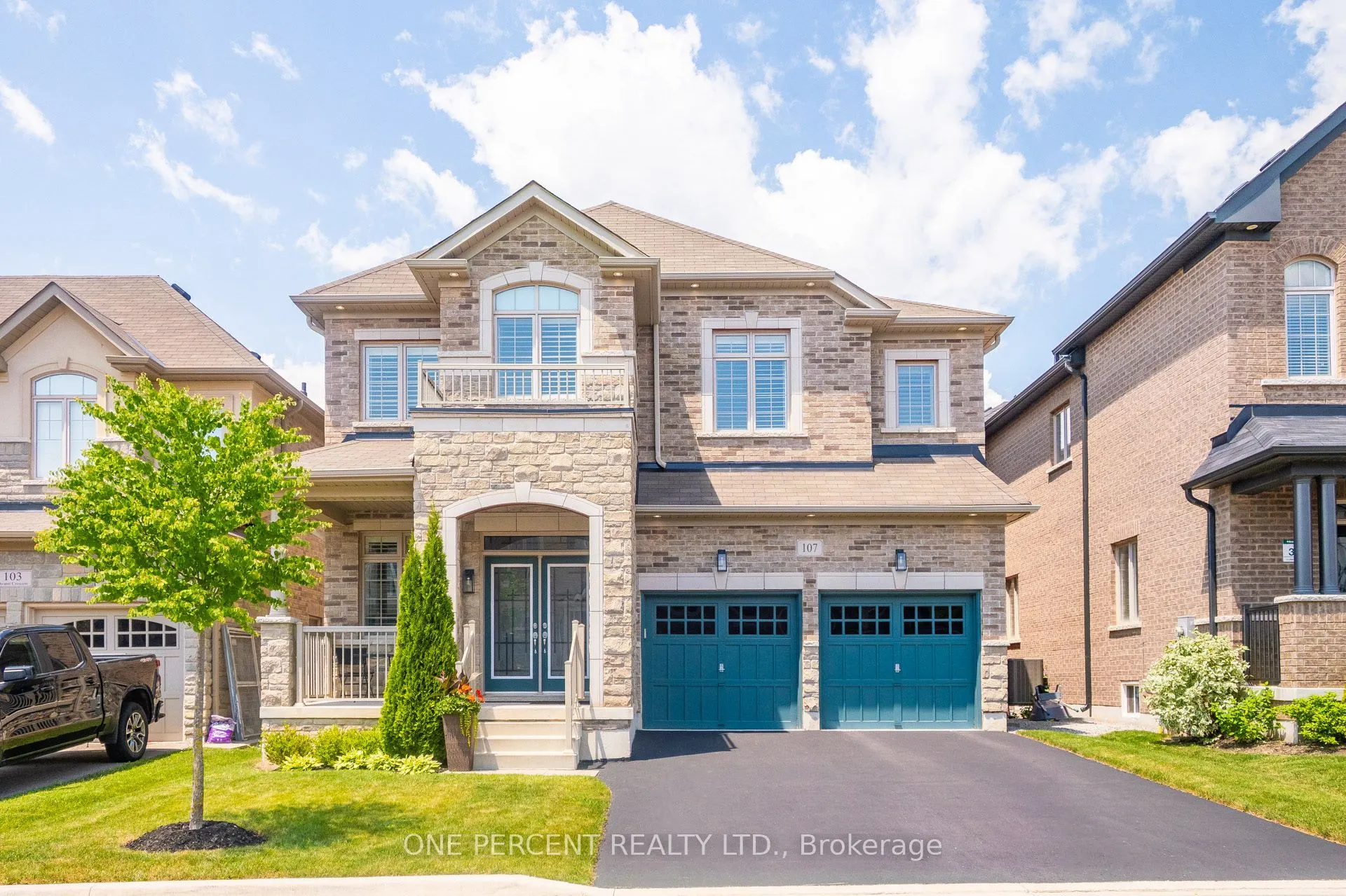 107 Avanti Crescent