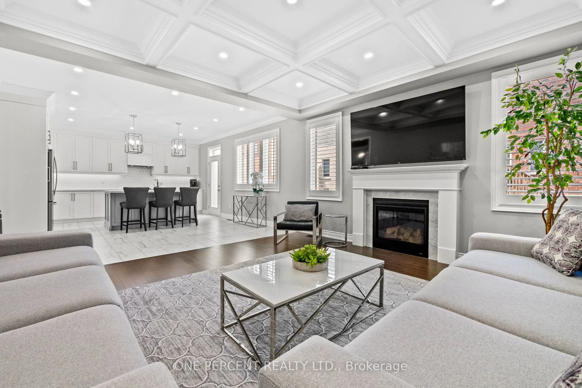107 Avanti Crescent