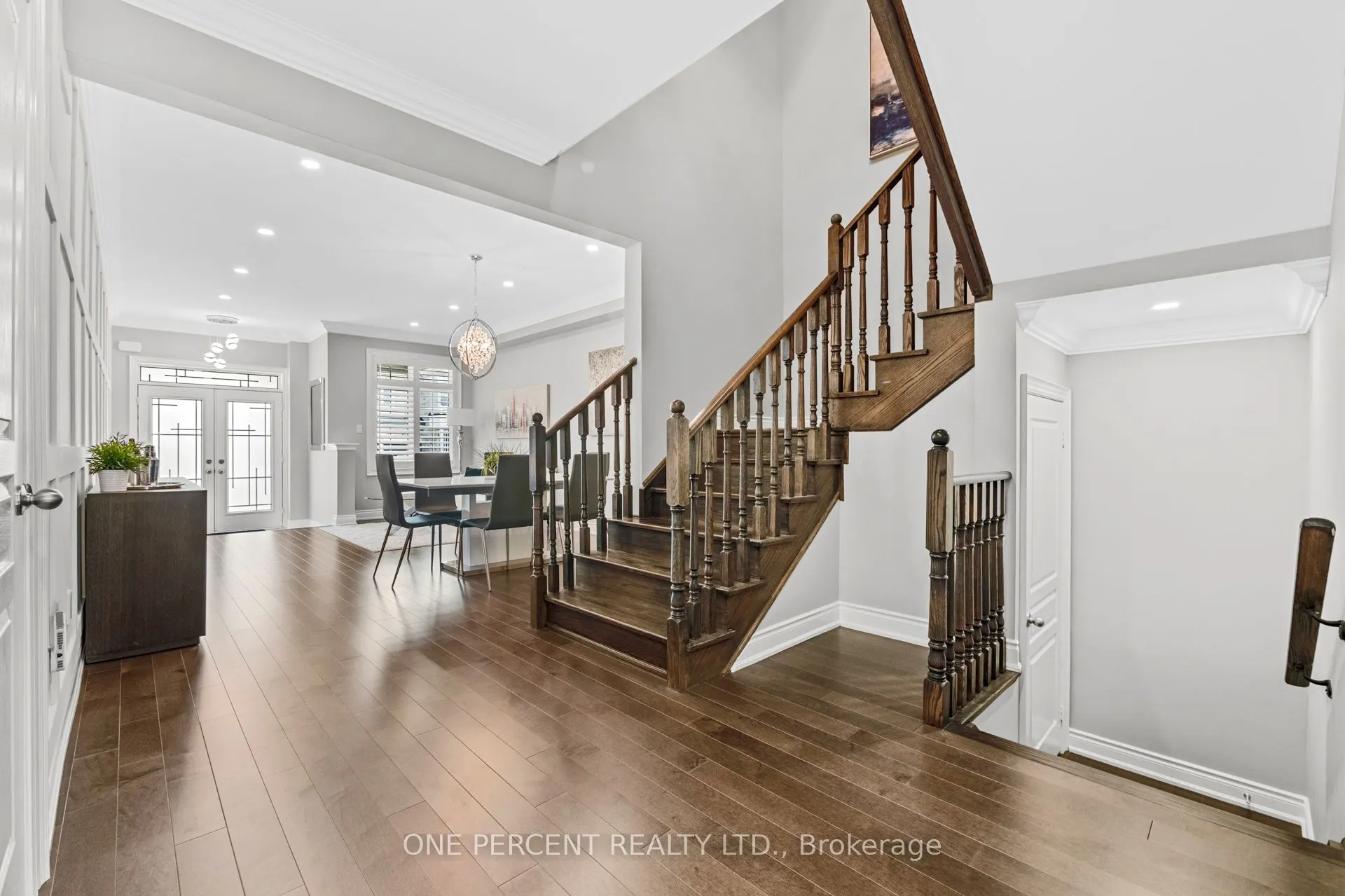 107 Avanti Crescent