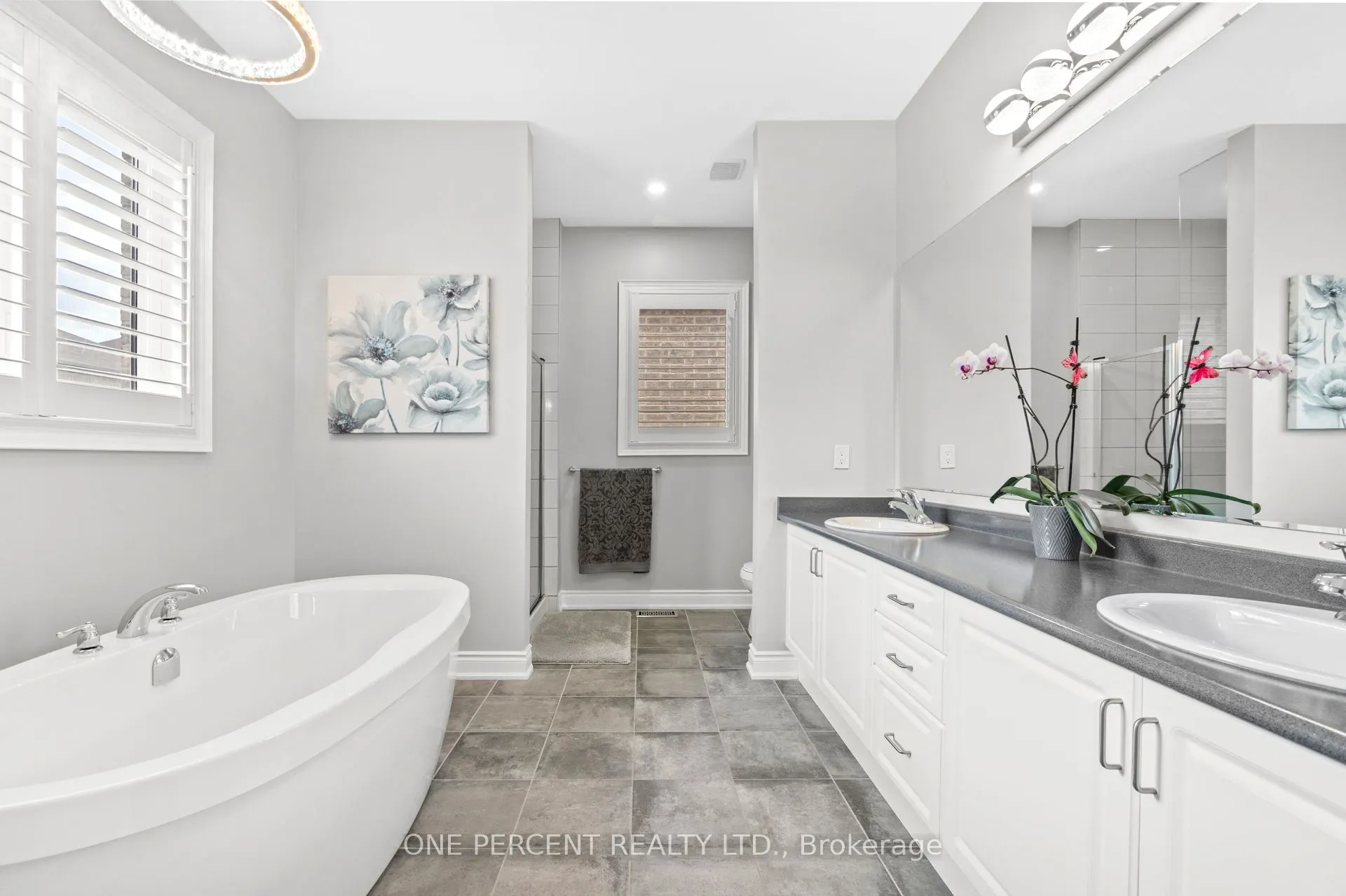 107 Avanti Crescent