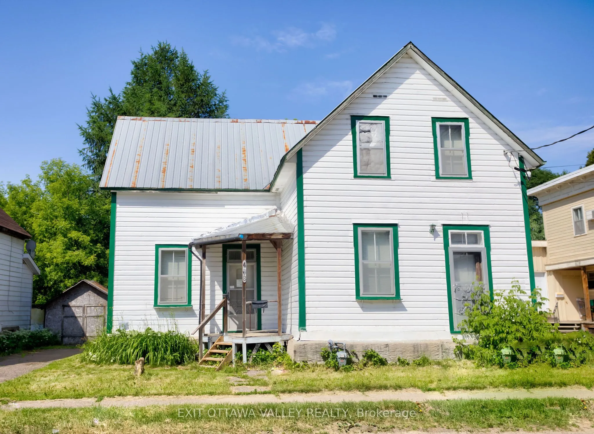 468 Moffat Street