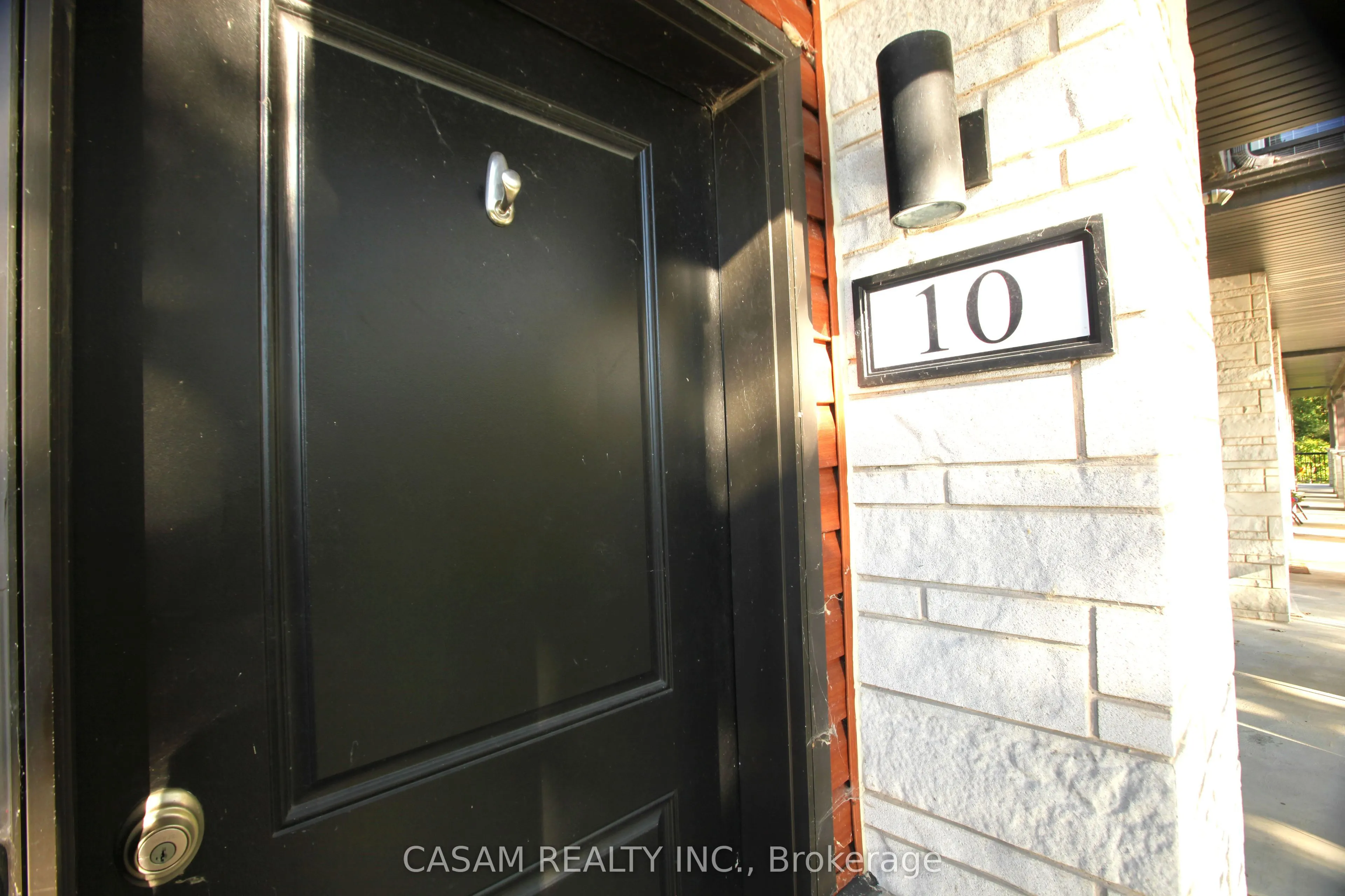 2 Willow Street N, #10