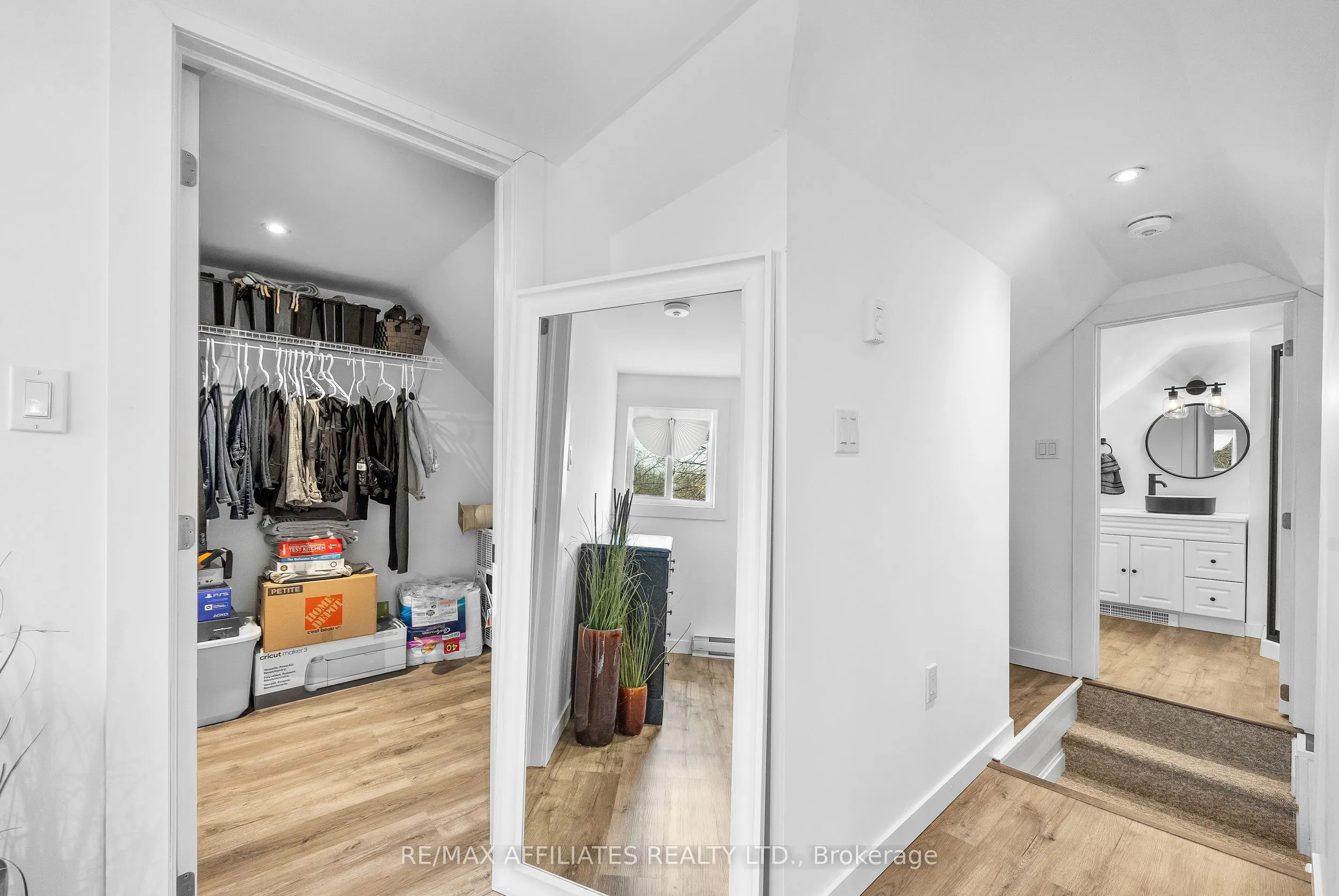 45 Drummond Street W