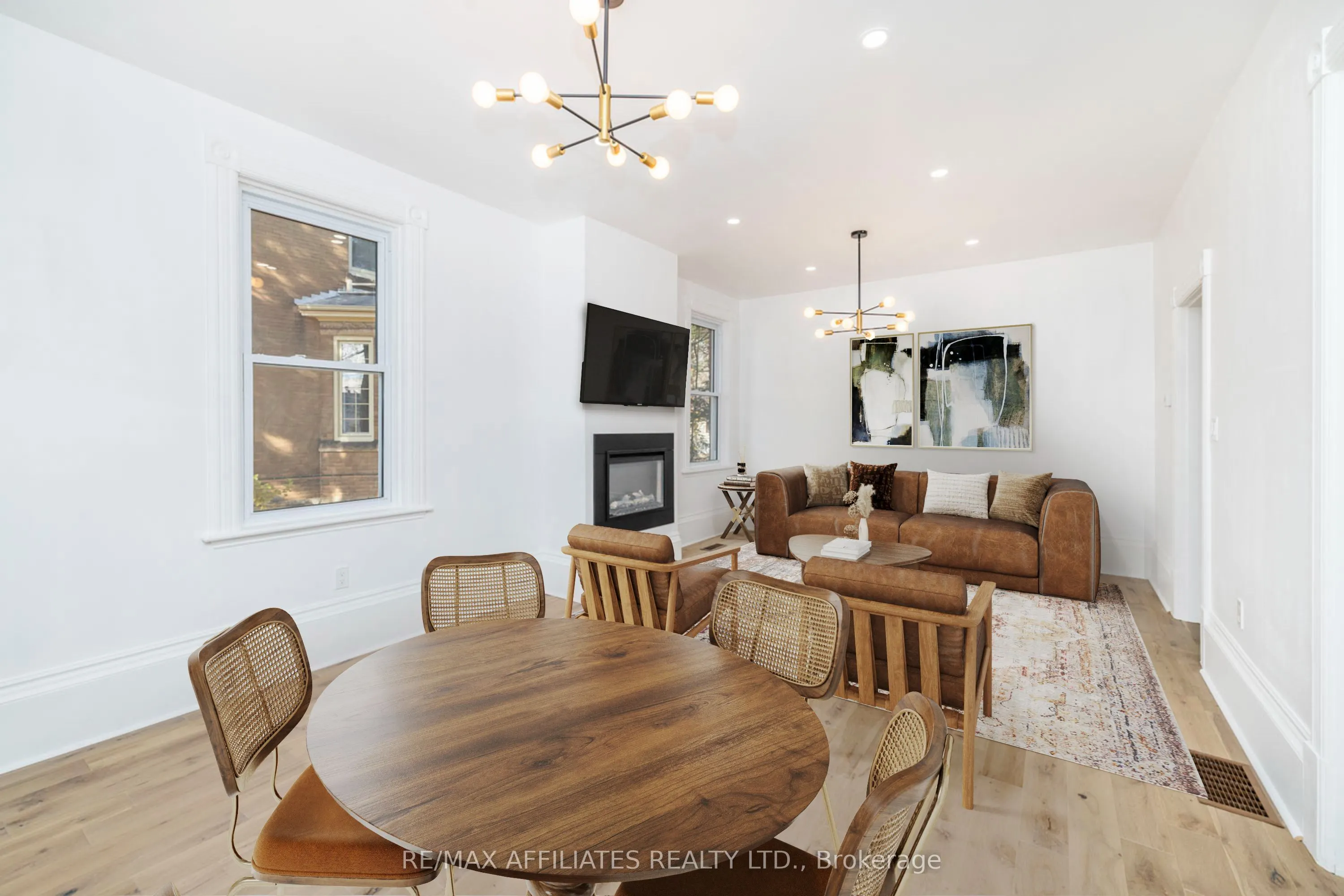 45 Drummond Street W