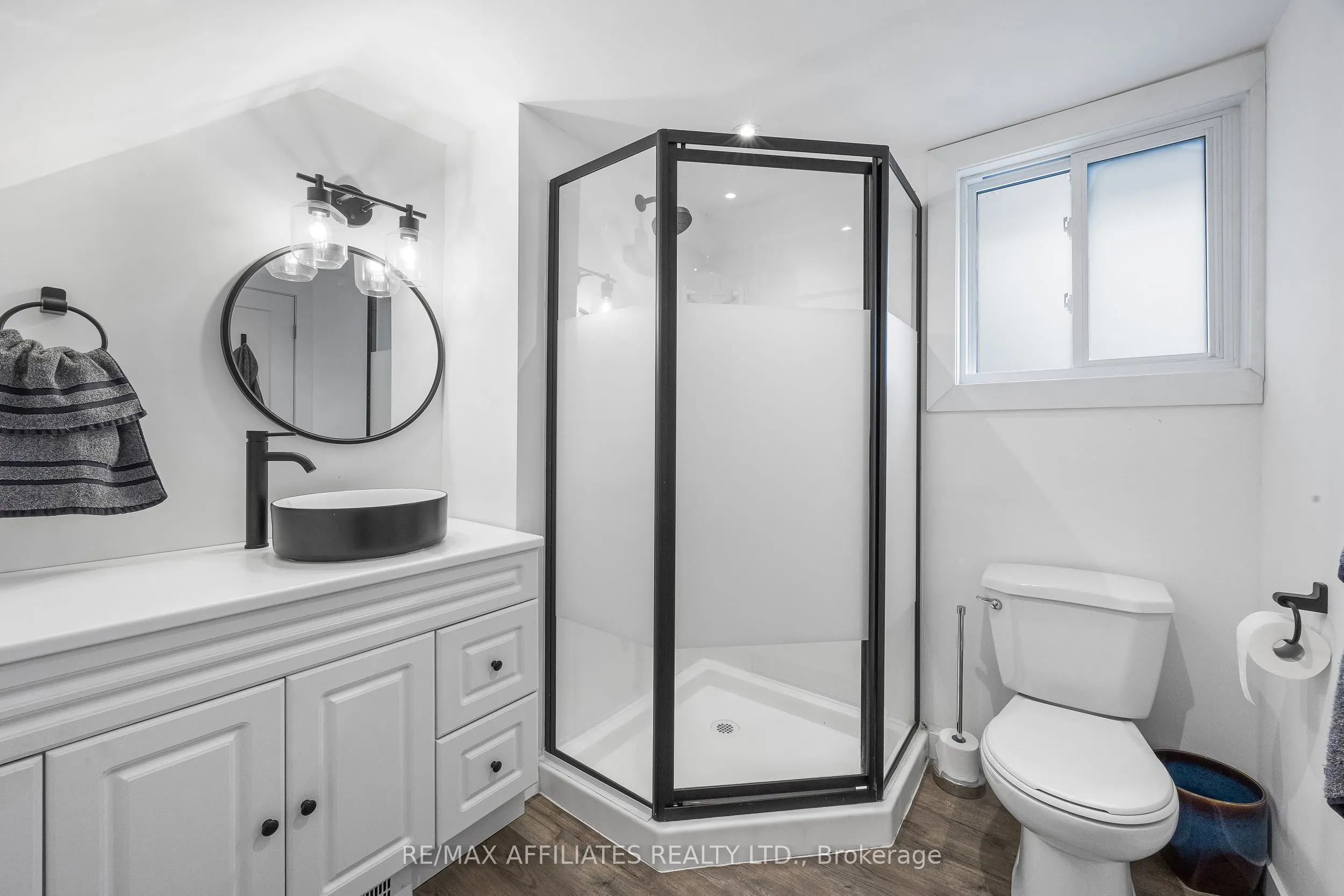 45 Drummond Street W