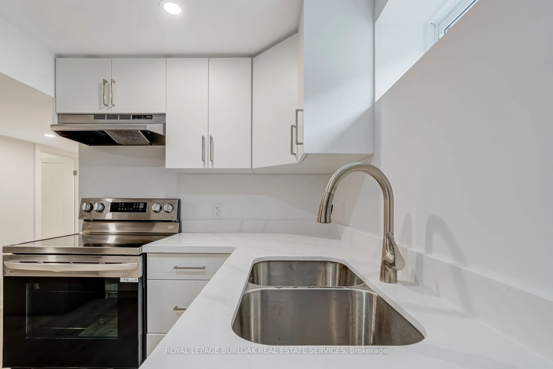 63 Fernwood Crescent