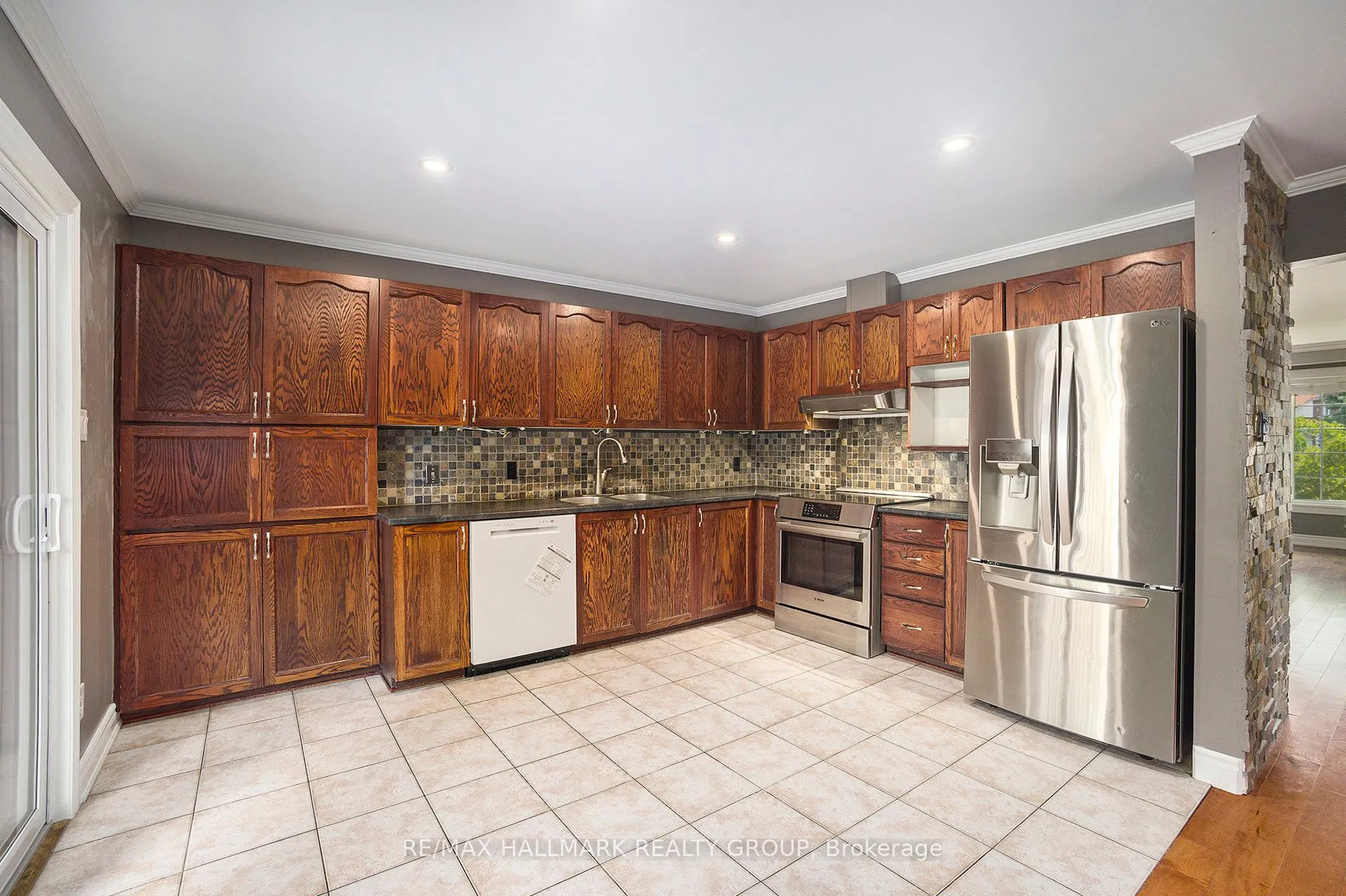 314 STONEWAY Drive