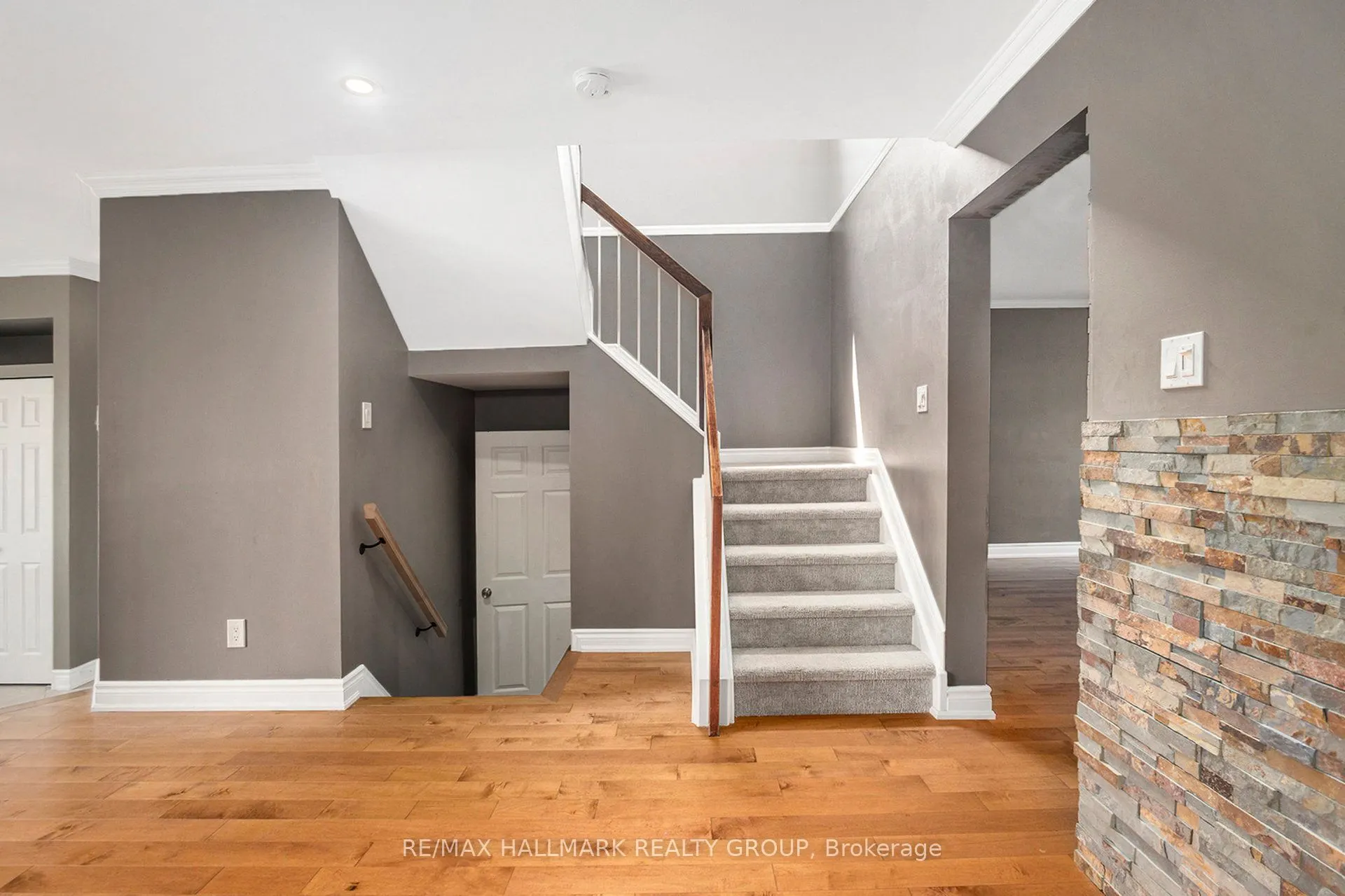 314 STONEWAY Drive