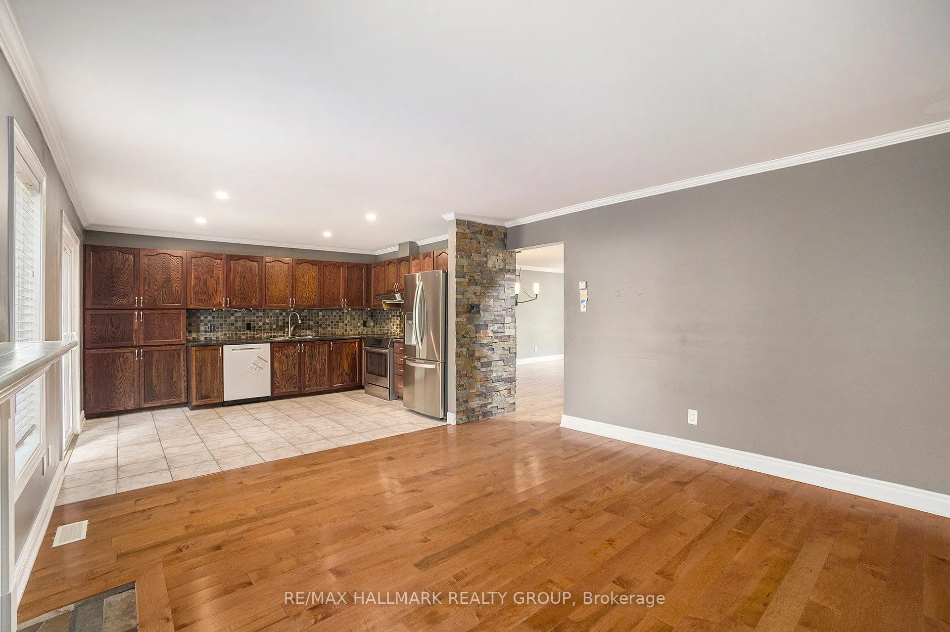314 STONEWAY Drive