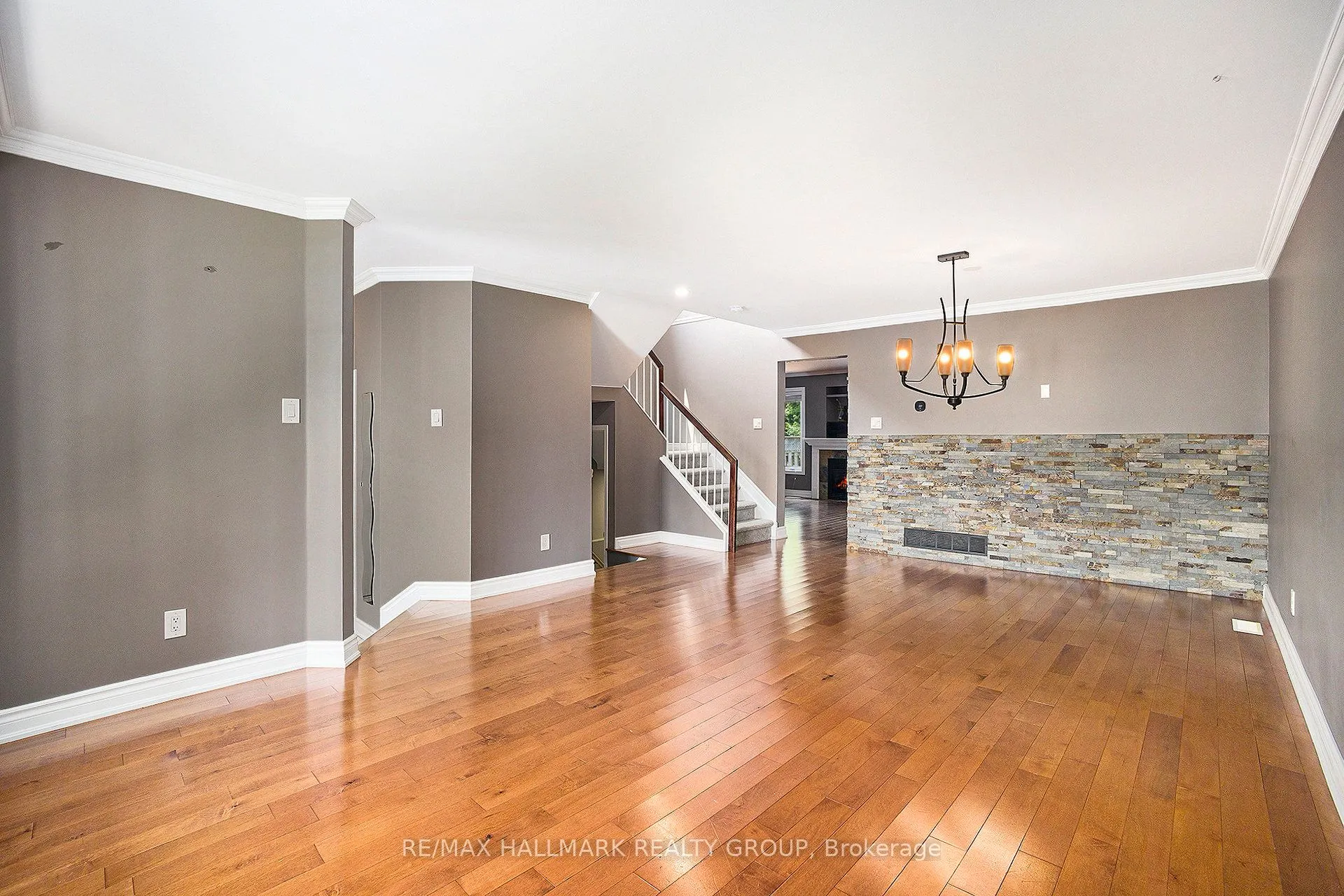 314 STONEWAY Drive