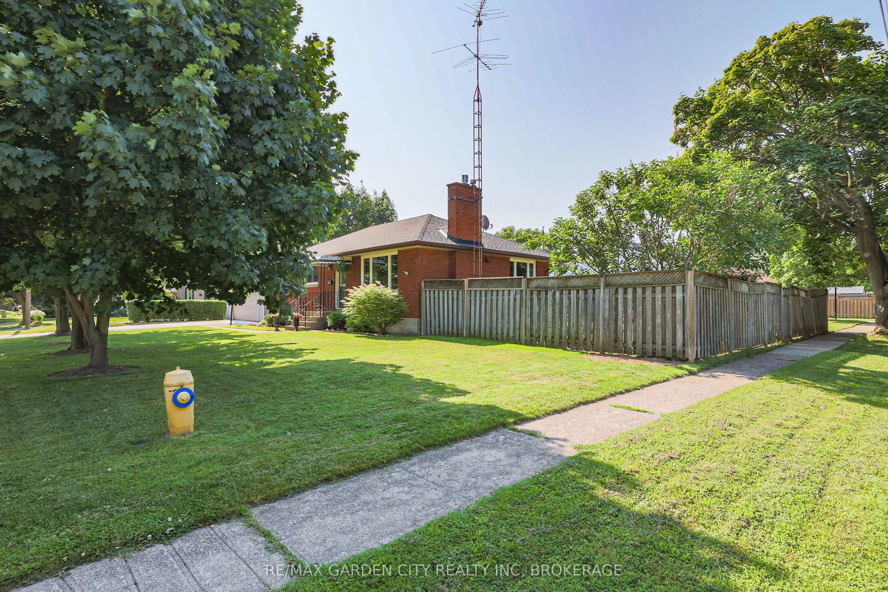 26 Millward Avenue