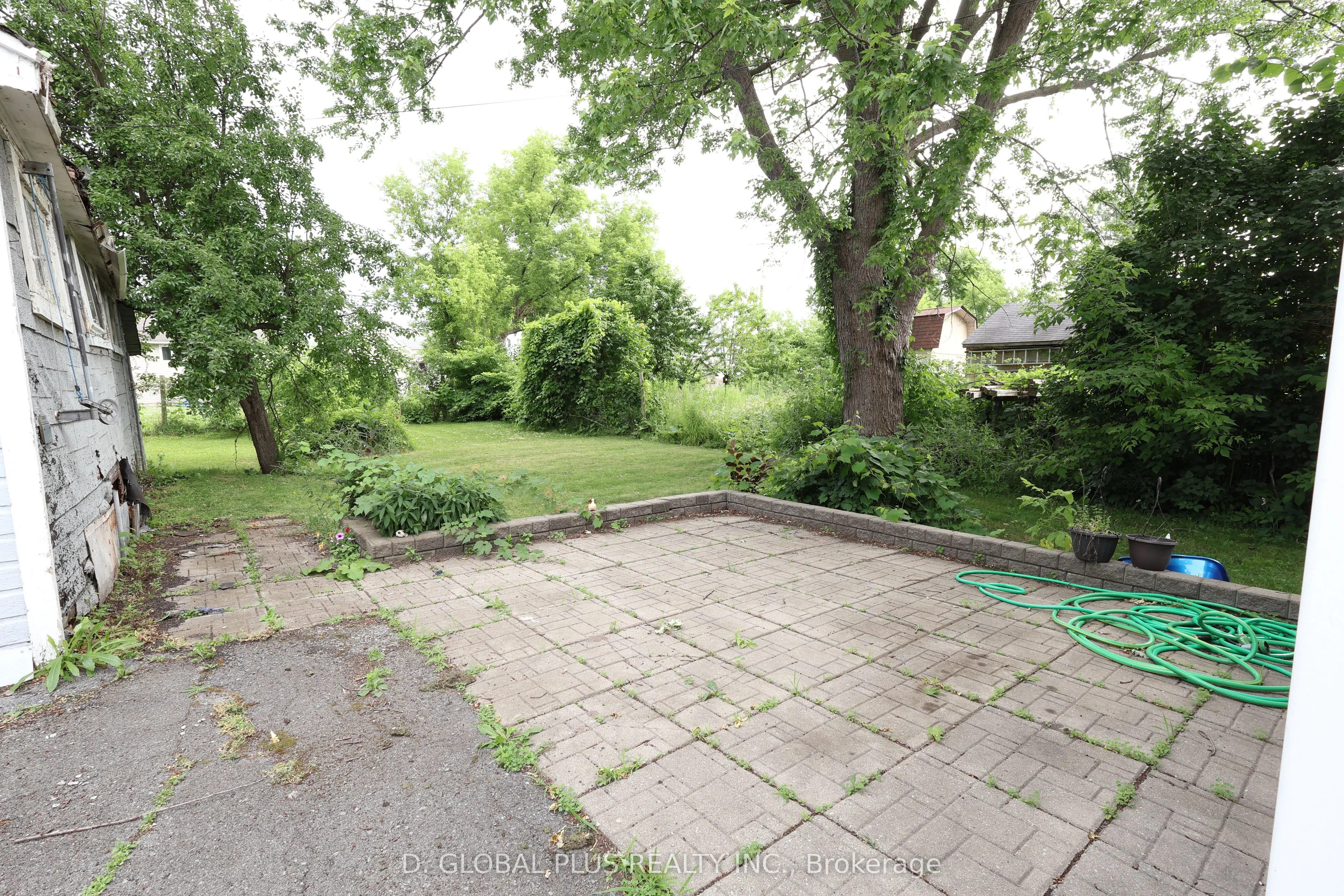 16 Smith Avenue
