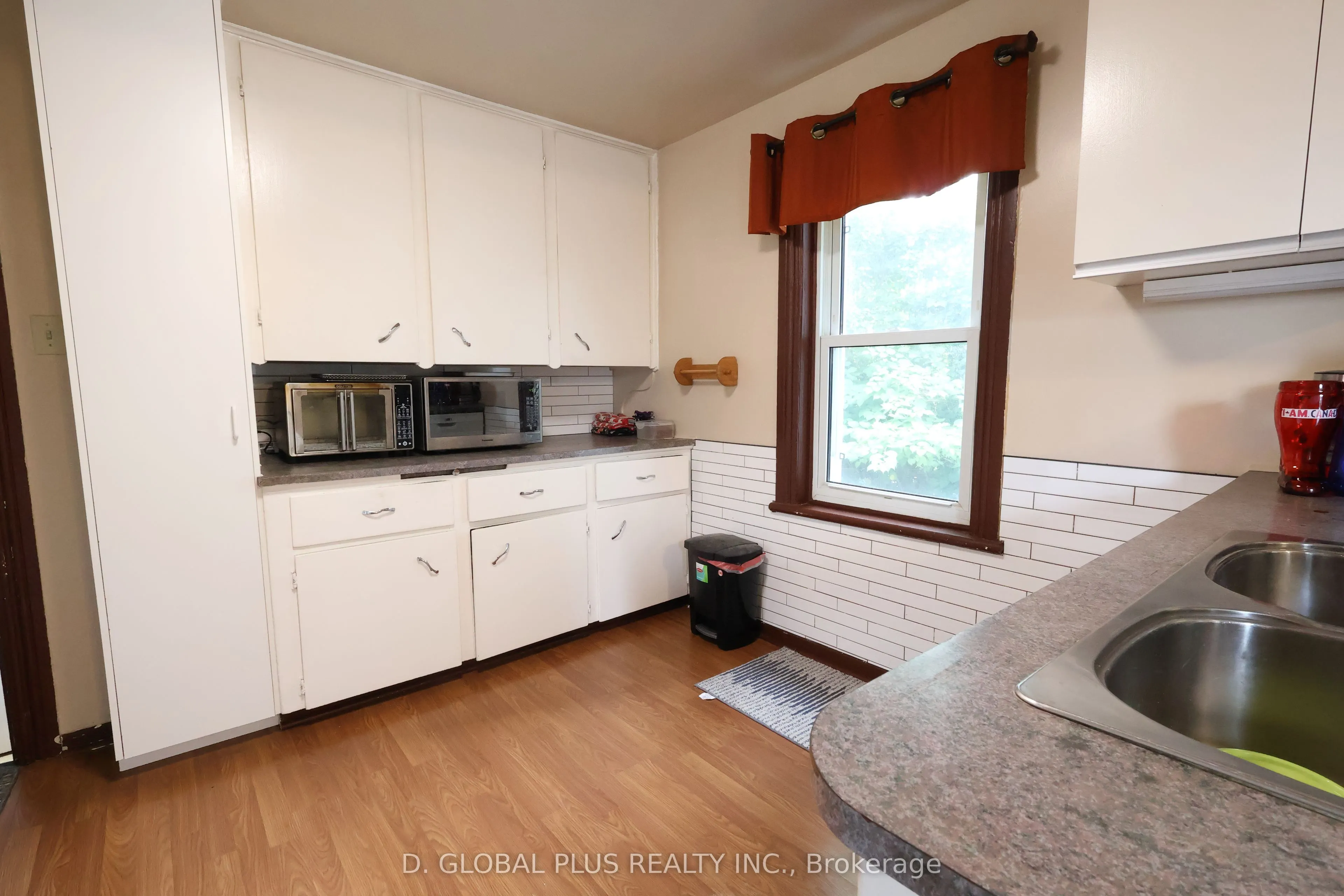 16 Smith Avenue