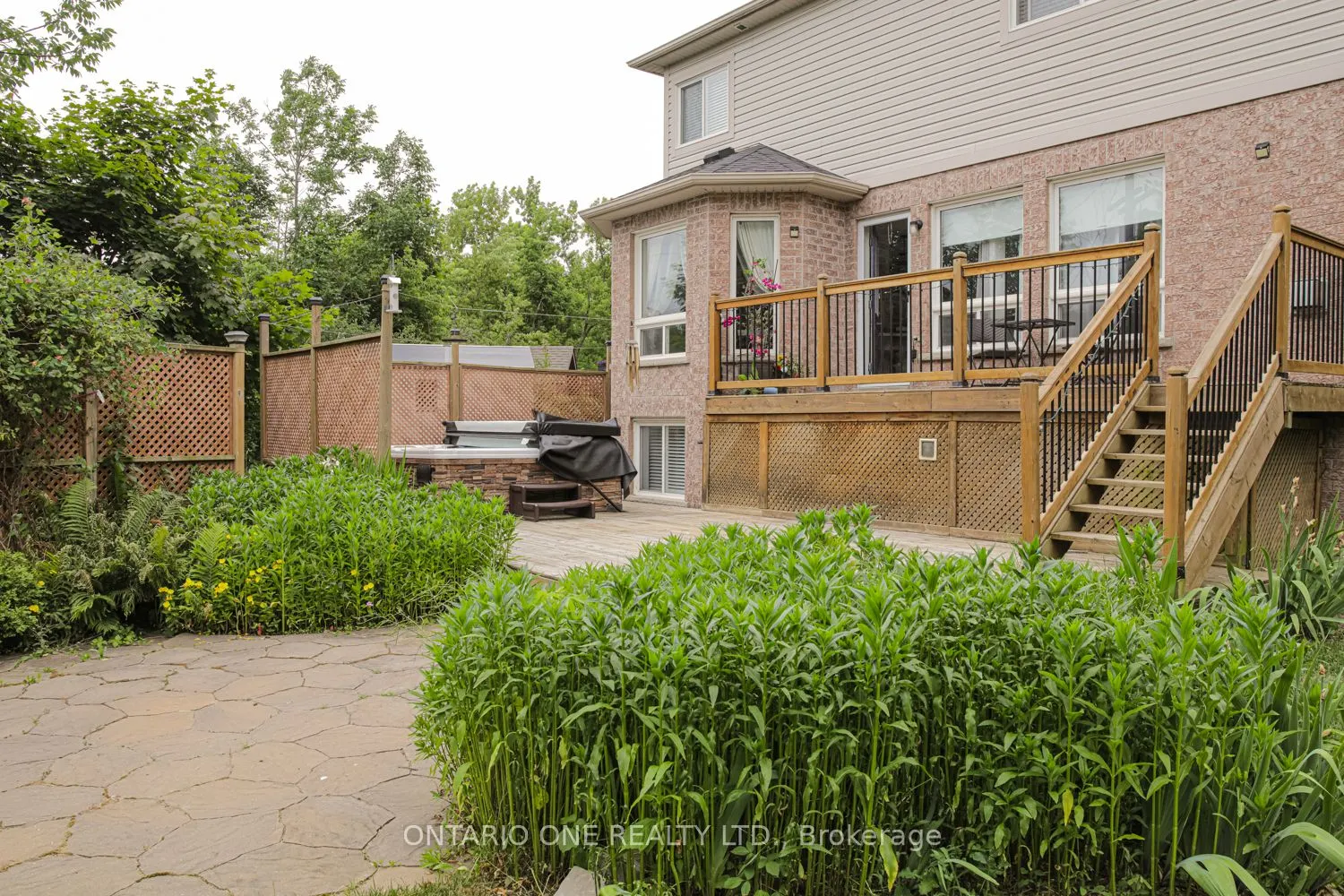 16 Wood Court