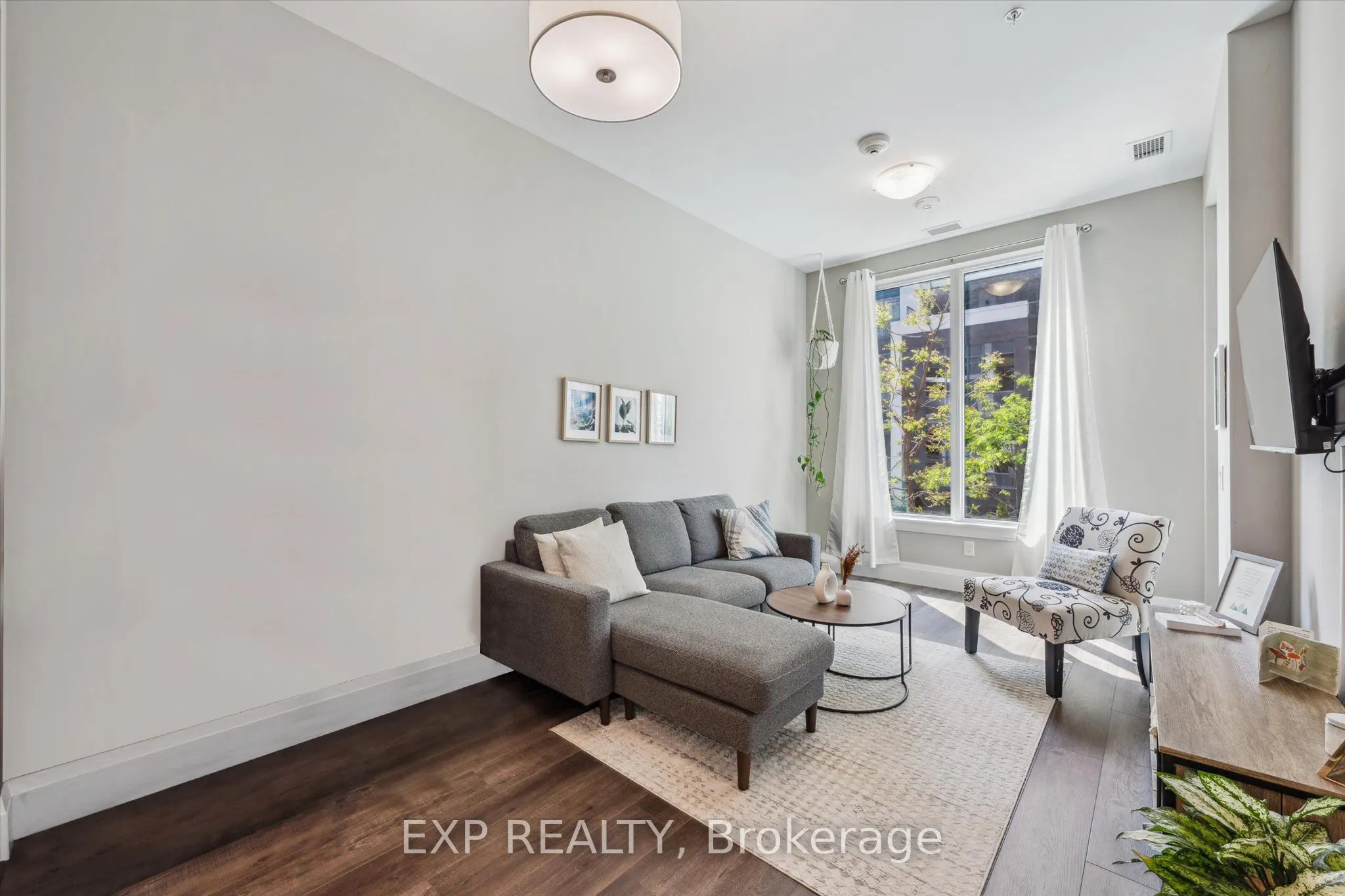 73 Arthur Street, #108