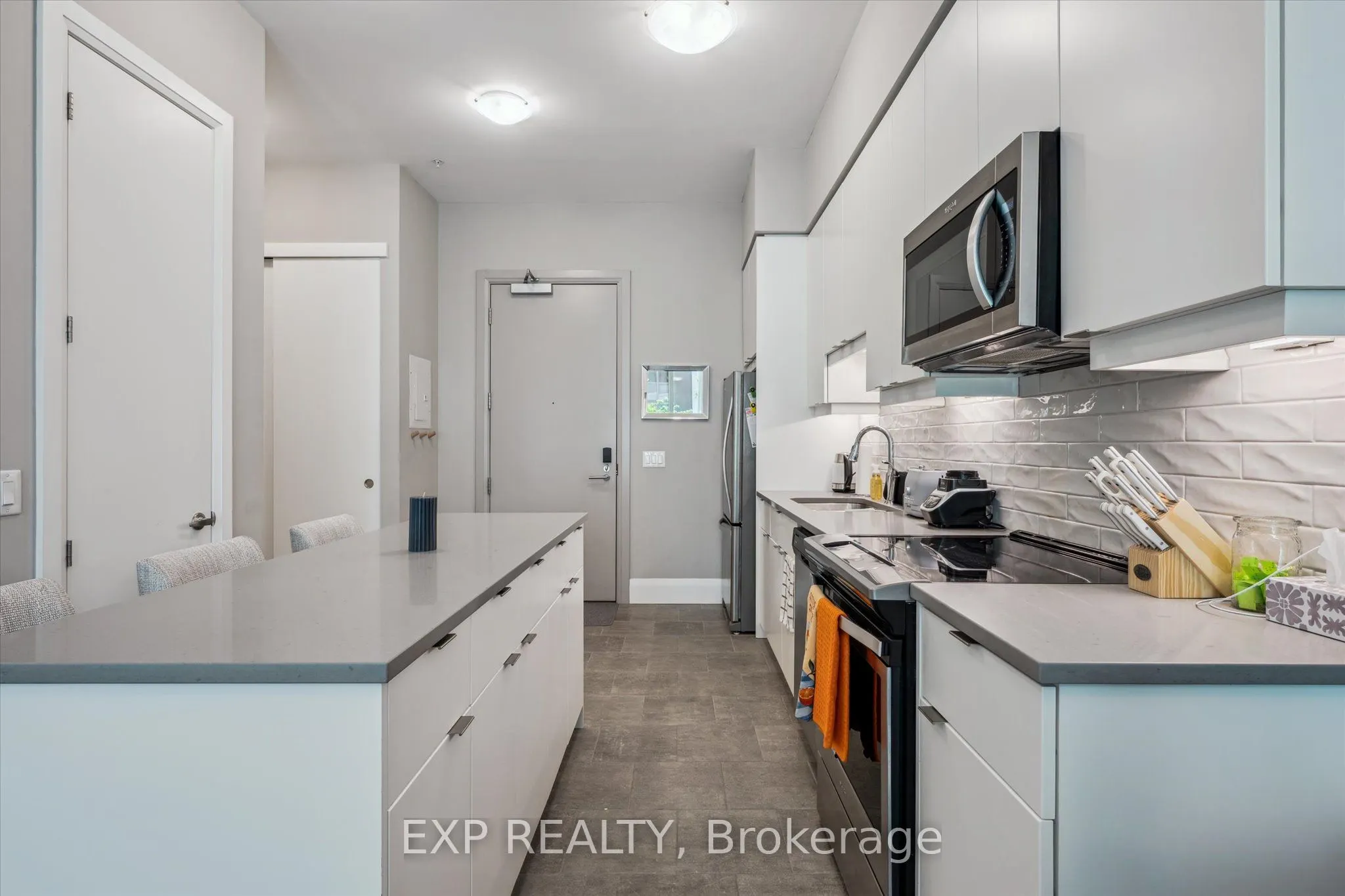 73 Arthur Street, #108