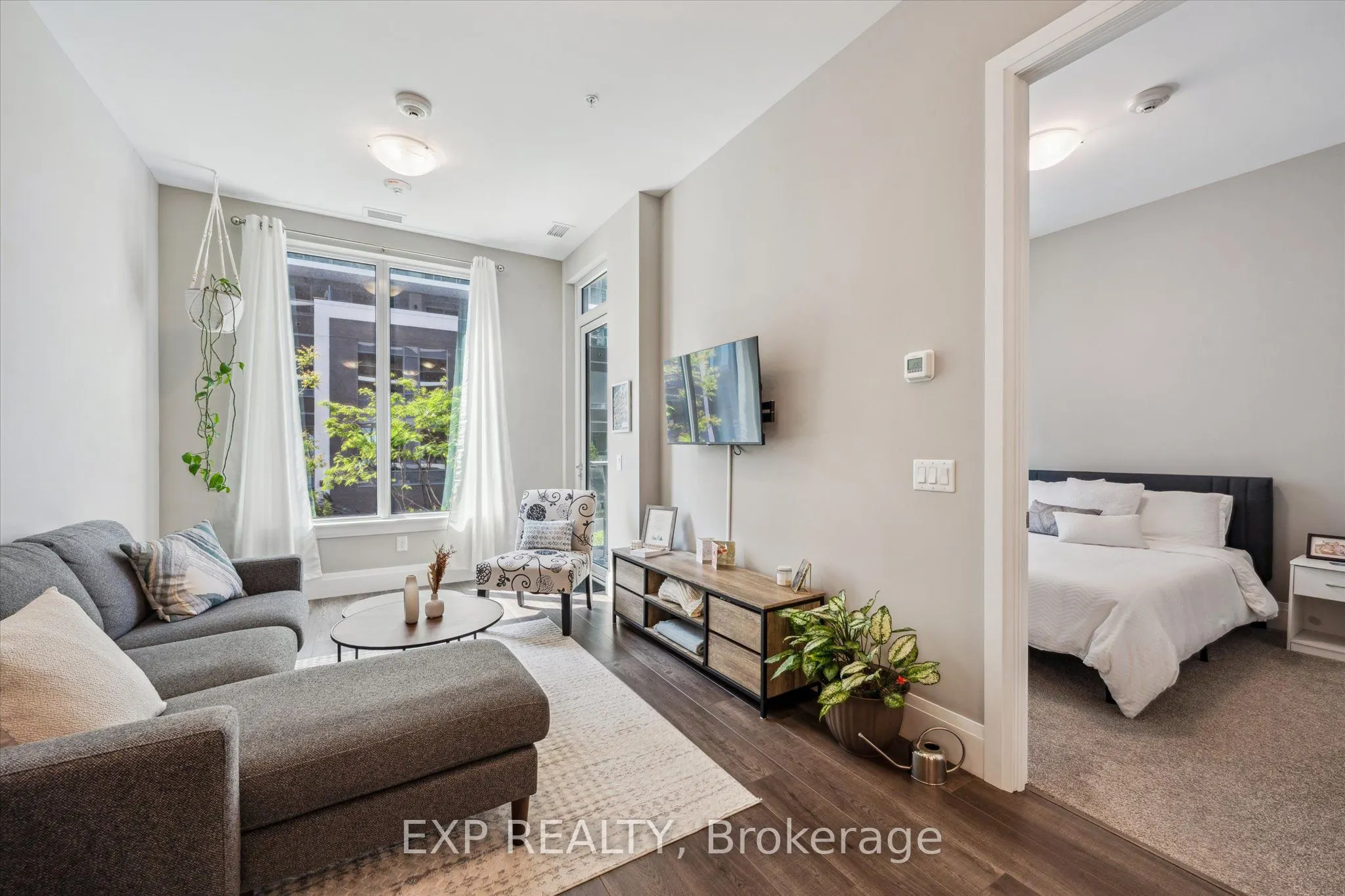 73 Arthur Street, #108