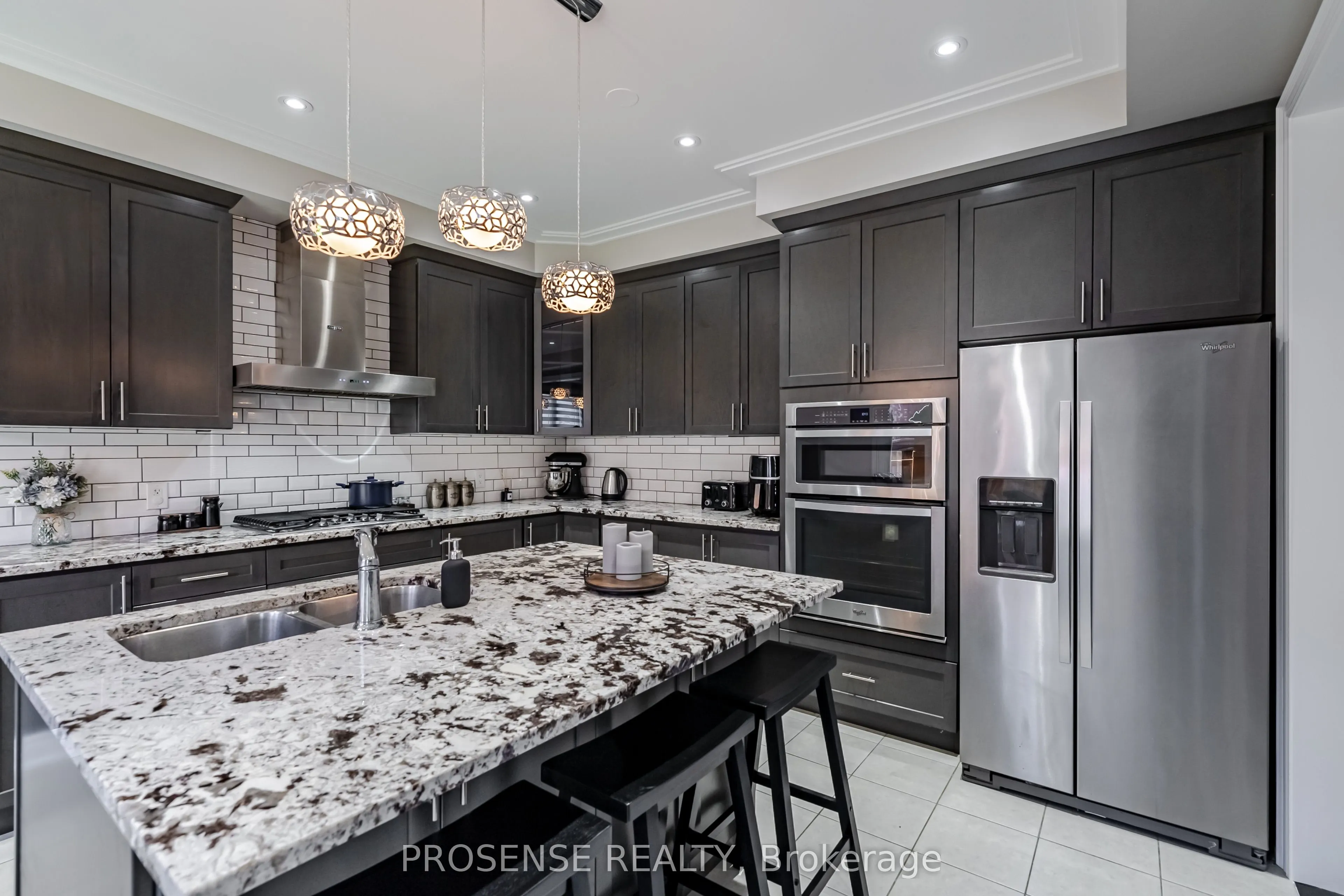 8 Macbean Crescent