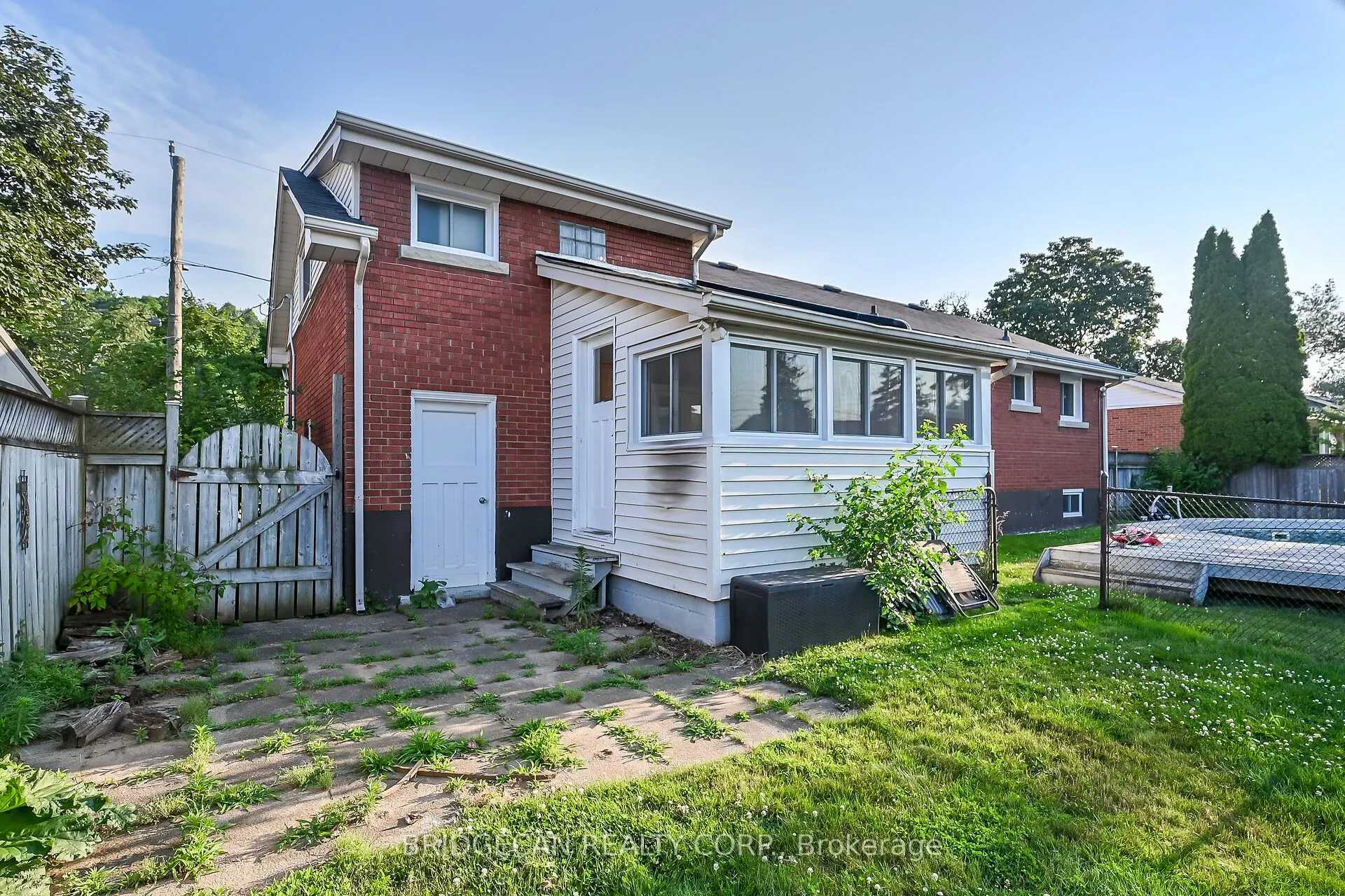 17 Brierwood Avenue