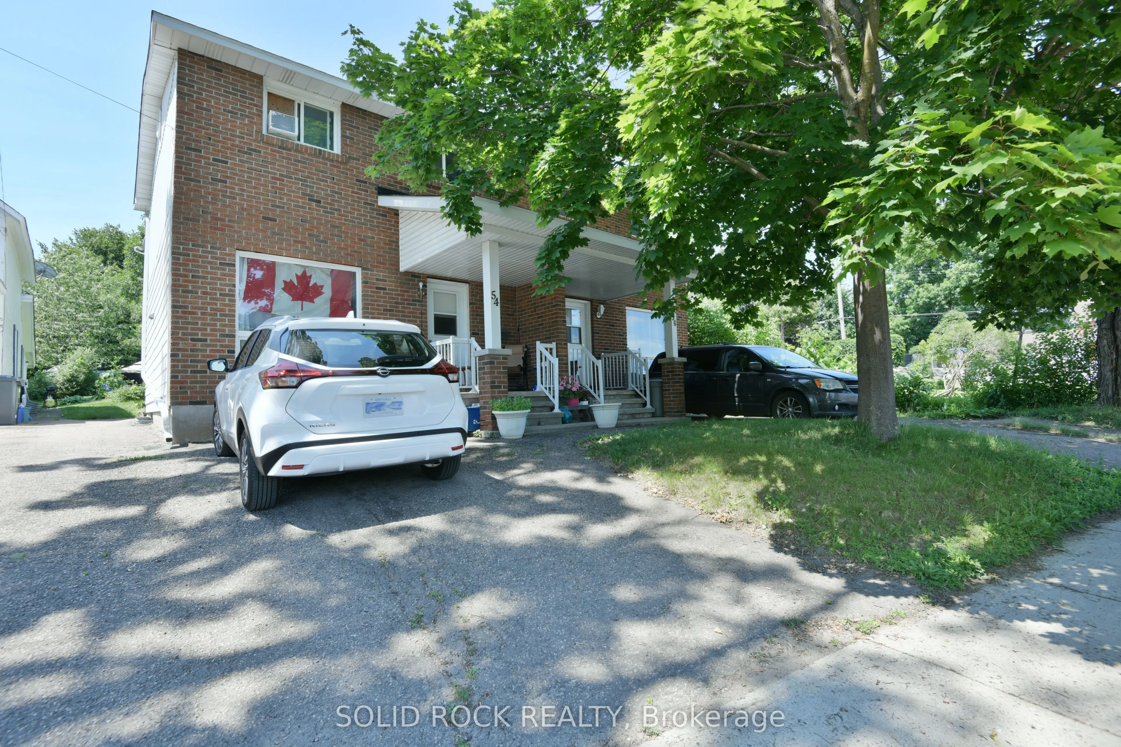 54 William Street W