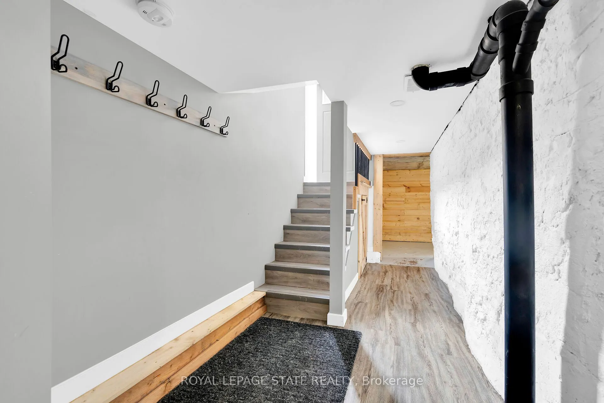 129 Dundurn Street N