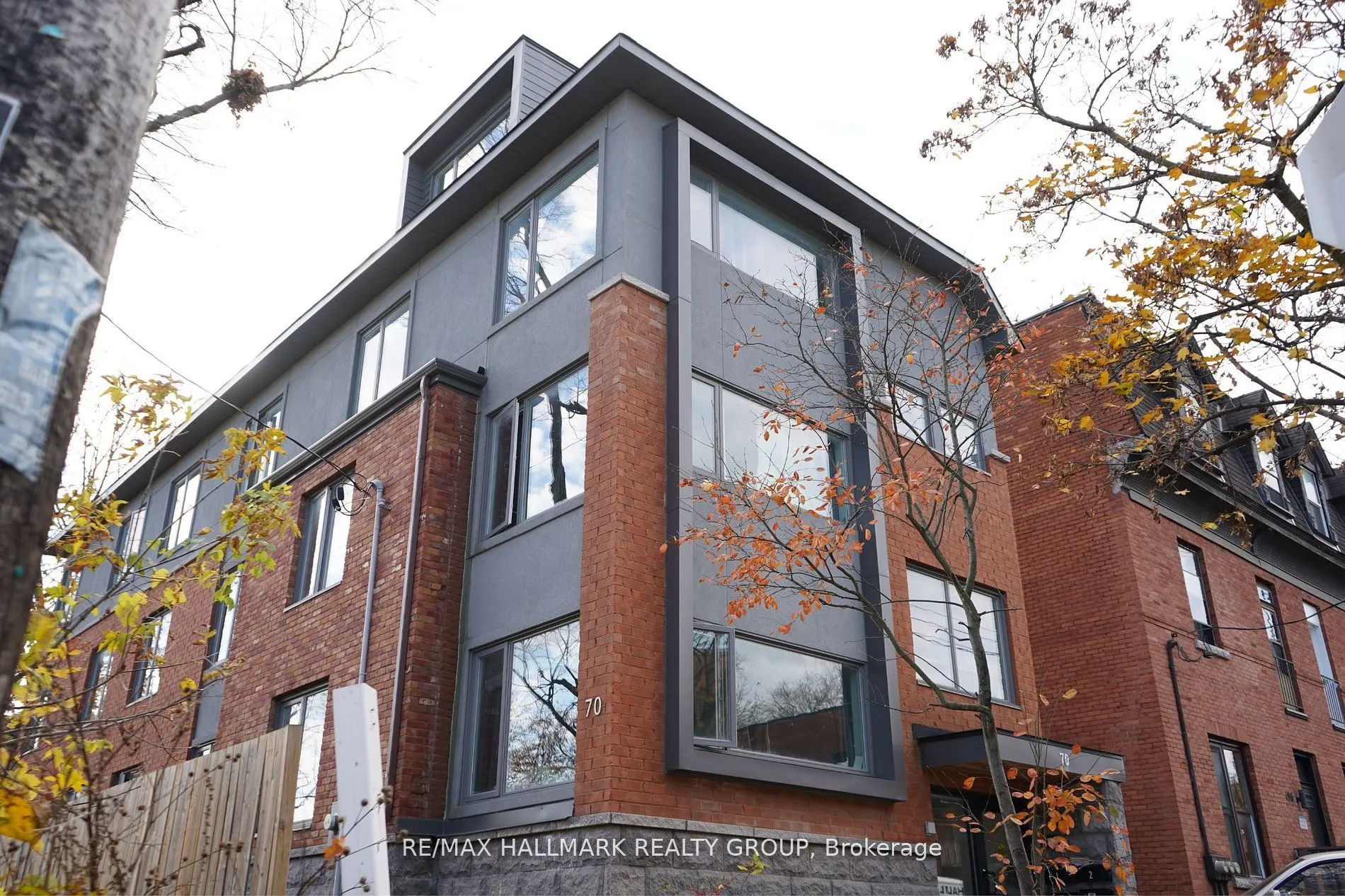 70 RUSSELL Avenue