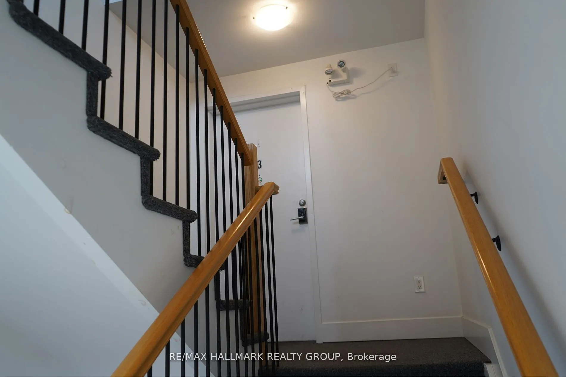 70 RUSSELL Avenue