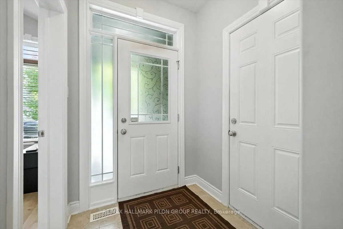 128 Topaze Crescent