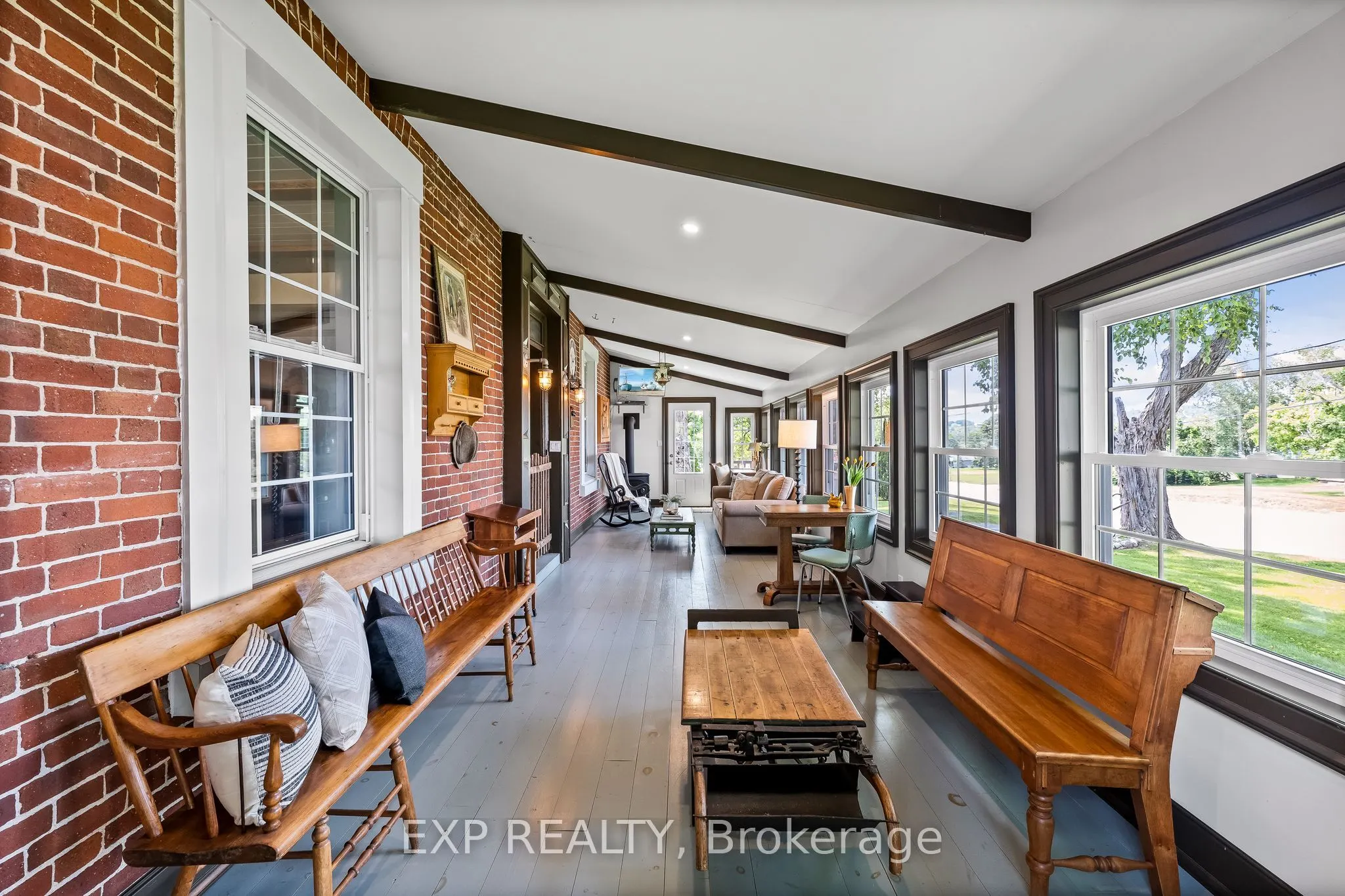 206 King Street E