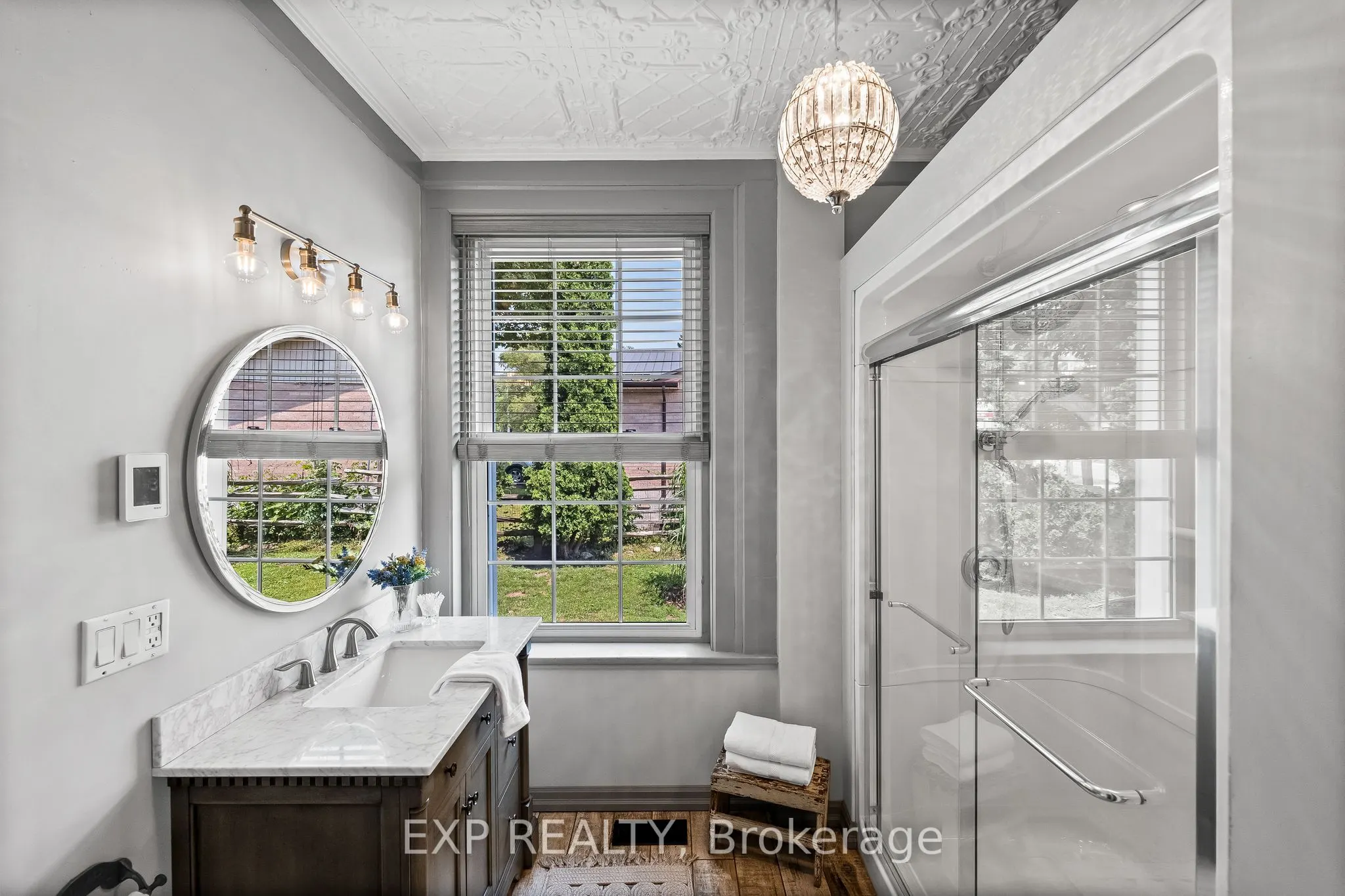 206 King Street E