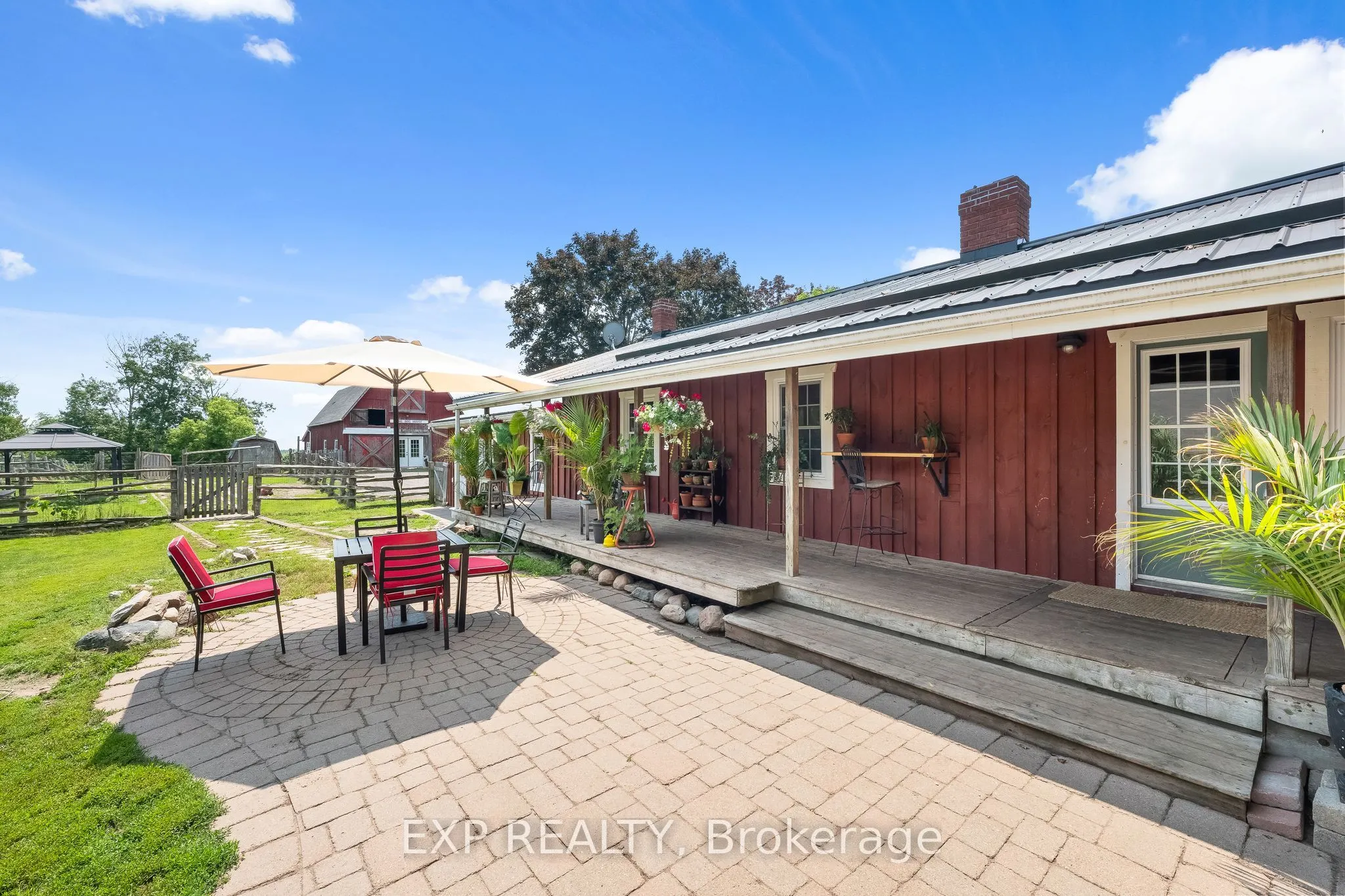 206 King Street E