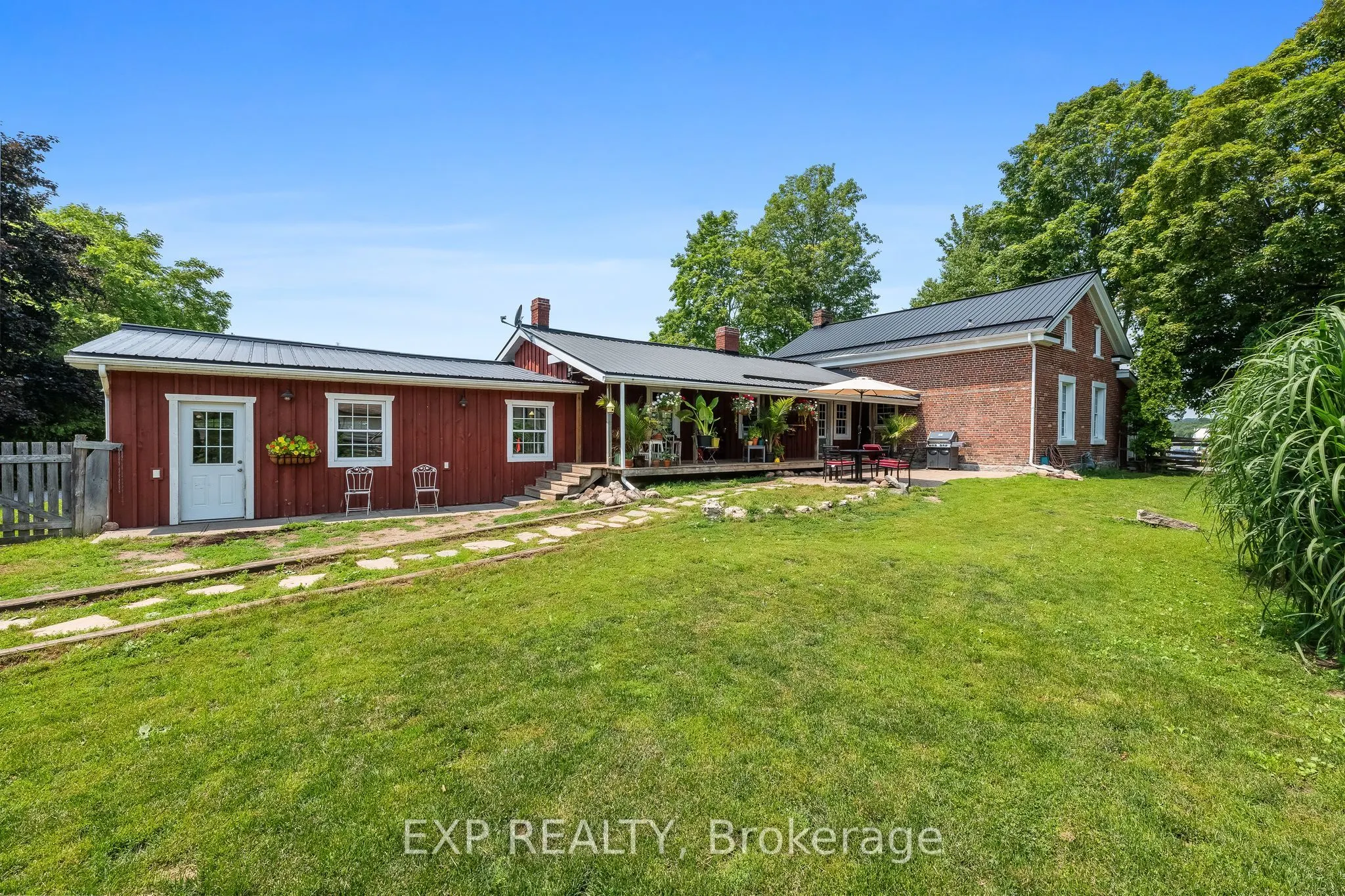 206 King Street E