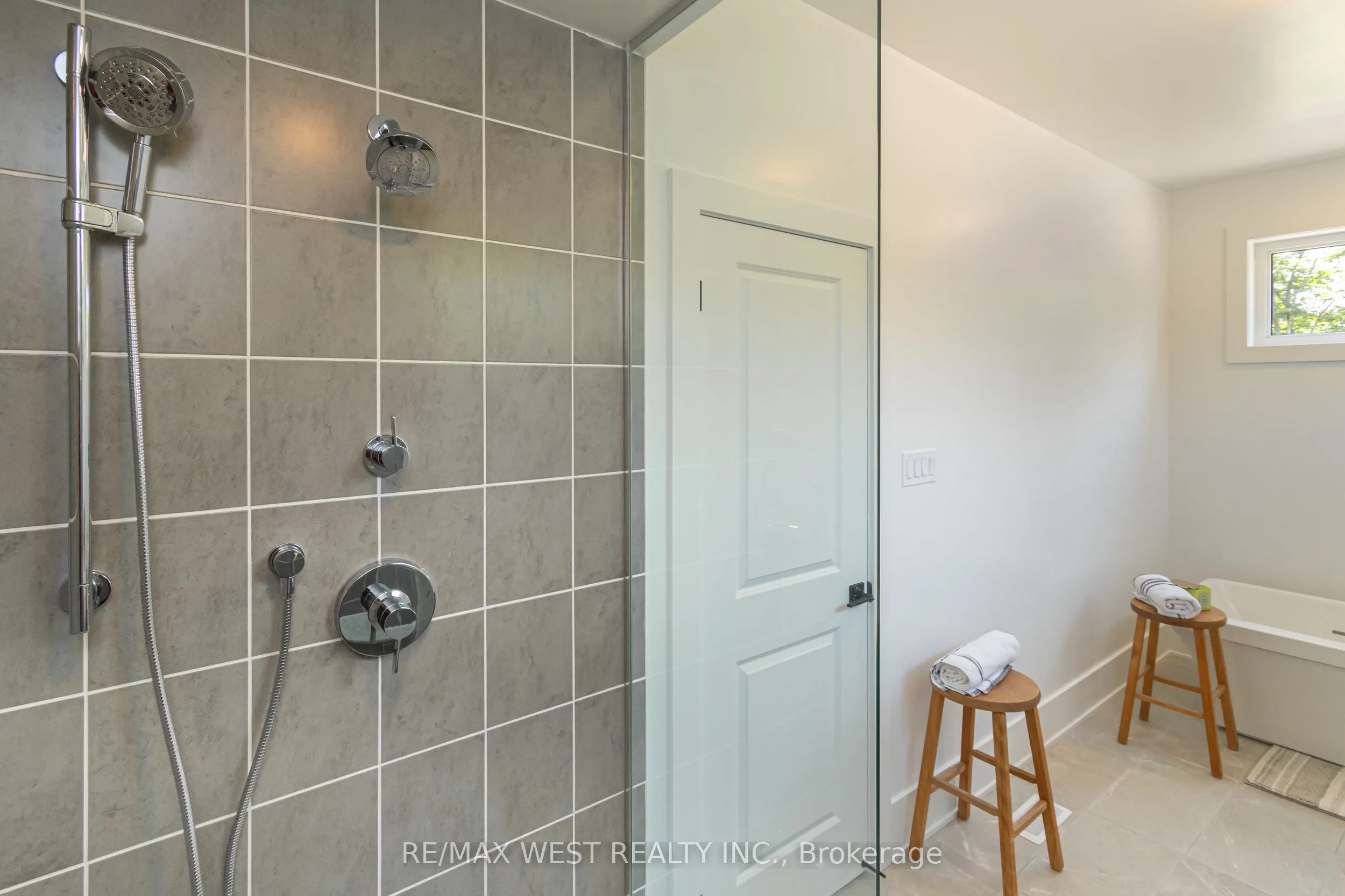 1006 Fallingbrook Court, #27