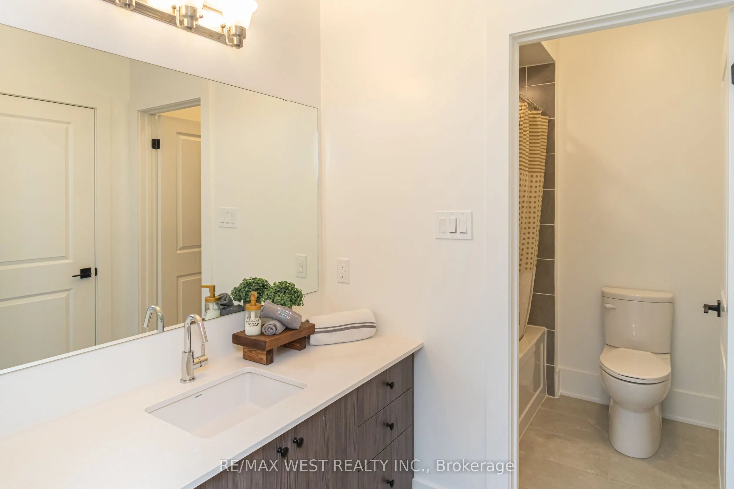 1006 Fallingbrook Court, #27