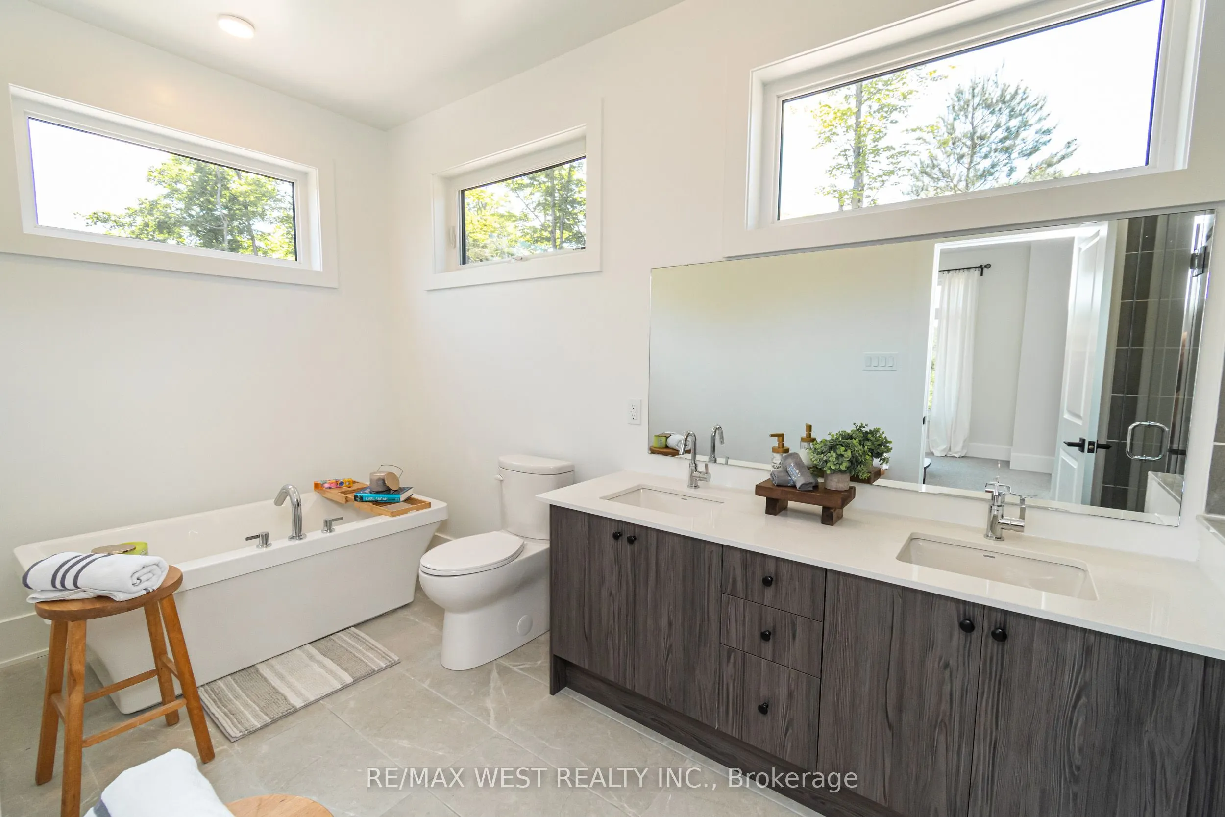 1006 Fallingbrook Court, #27