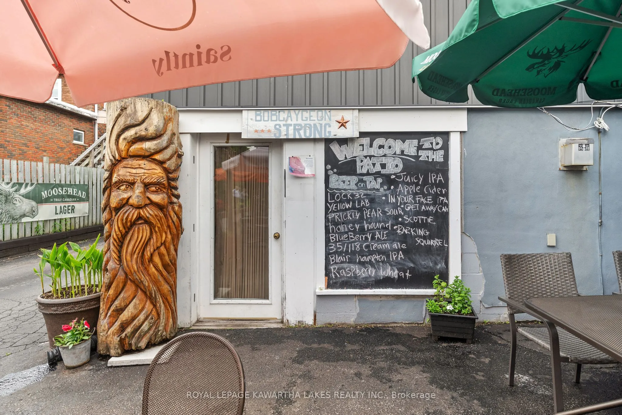 17 King Street E