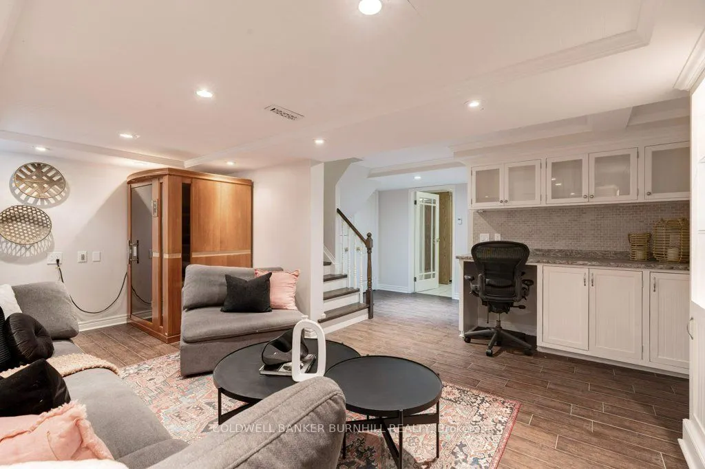 800 Upper Paradise Road, #15