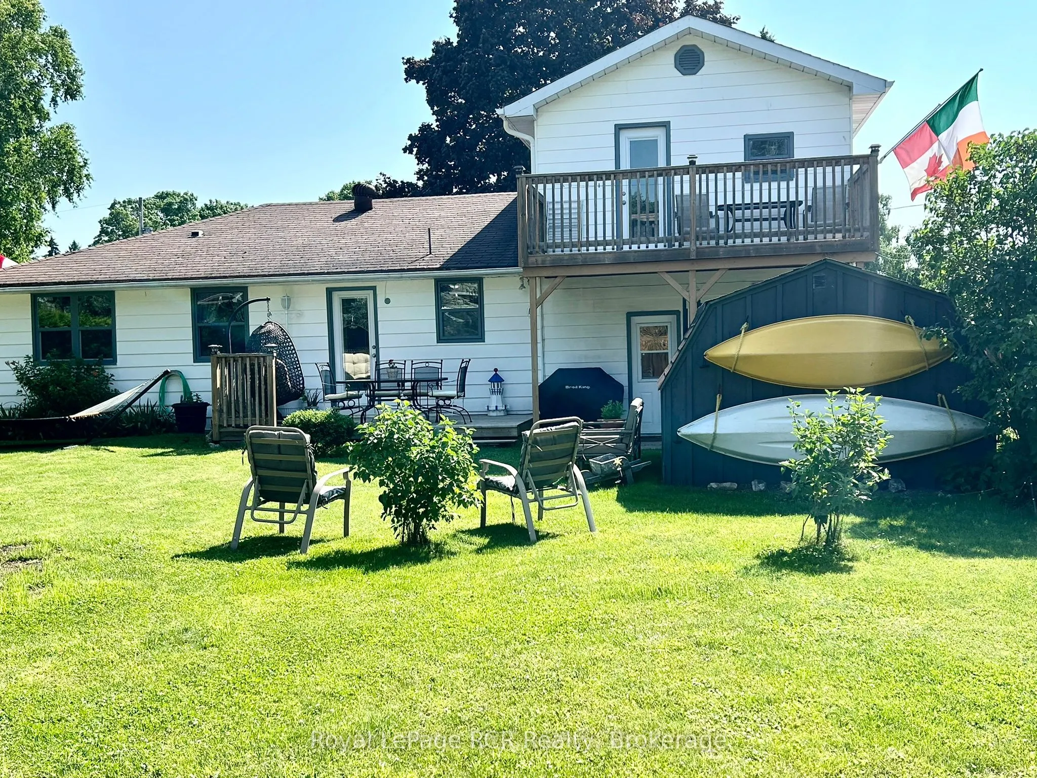 48 4th Avenue W