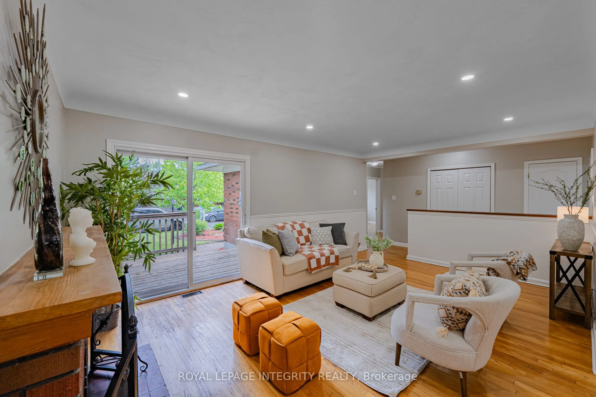 1695 Gage Crescent N