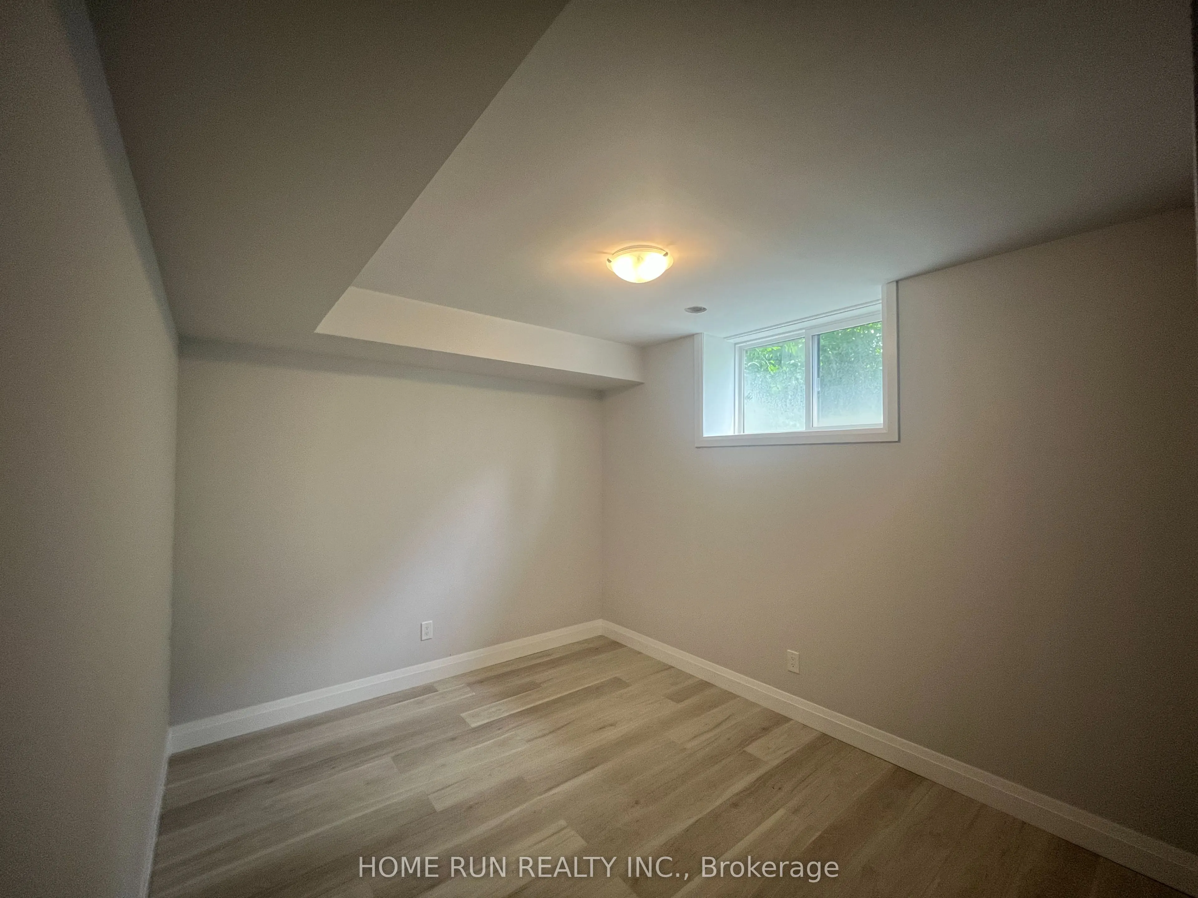 89 QUEEN MARY Street, #C